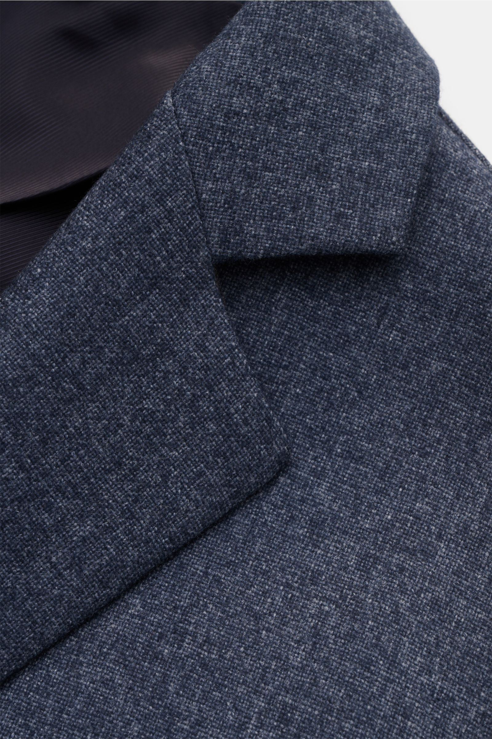 Doppiaa Sakko 'Aantilope' navy meliert, Detailaufnahme des fallenden Revers aus weichem Cashmere-Mix, Slim Fit, Zwei-Knopf-Stil.