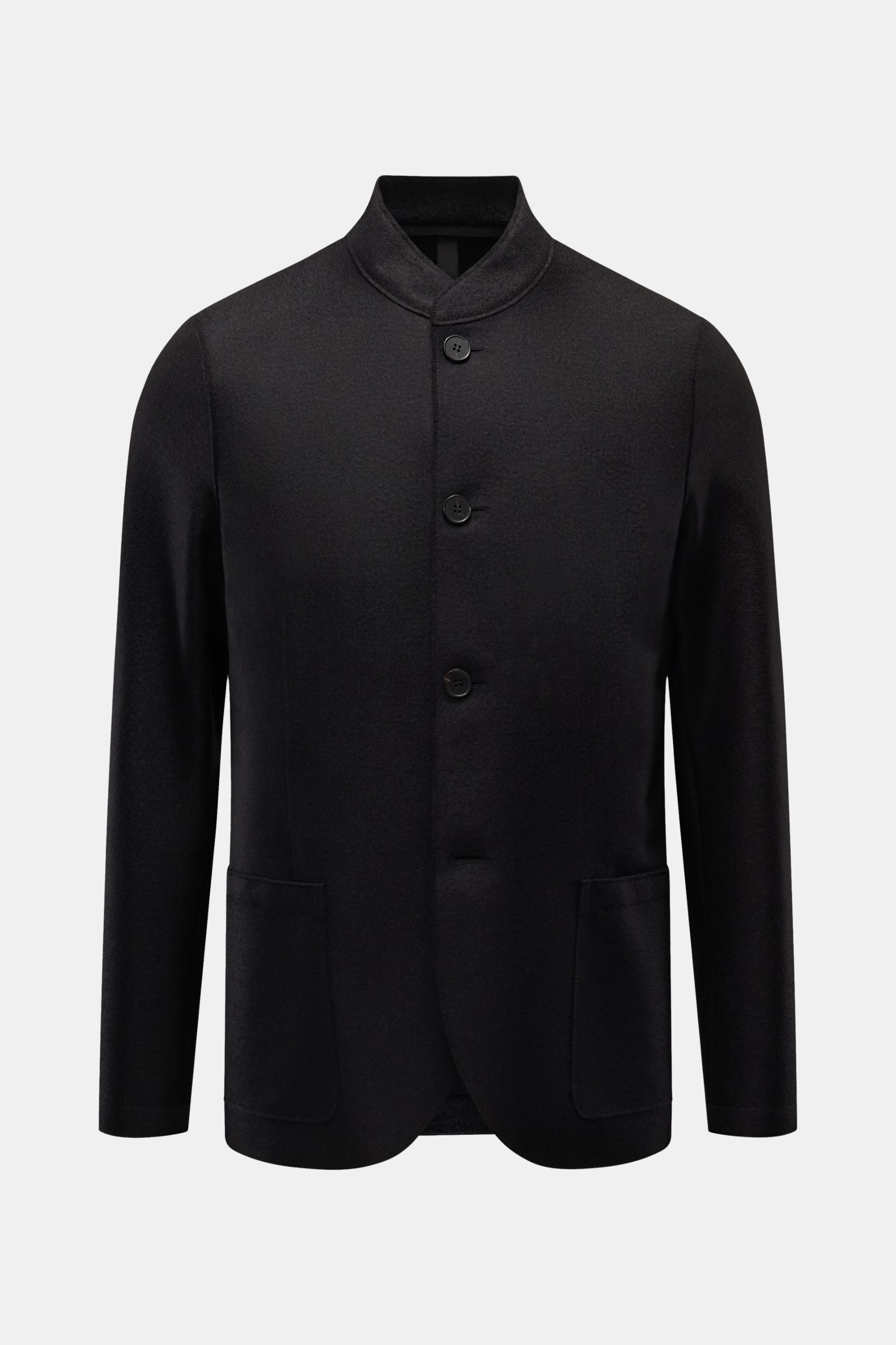 Front view of Harris Wharf London Sakko schwarz, a slim fit, black unlined blazer with a stand collar, four-button style, open edges, patch hip pockets, and two inner pockets, made from pure felted virgin wool.

Modern Tailoring von HARRIS WHARF LONDON
