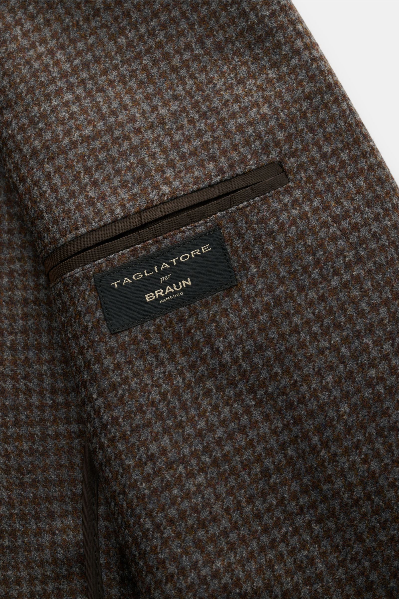 Tagliatore Sakko 'Monte Carlo' braun/graublau kariert aus Super 110'S Wolle, Hahnentritt-Muster, Unconstructed-Design, Detail Innentasche mit Label, Nahaufnahme.