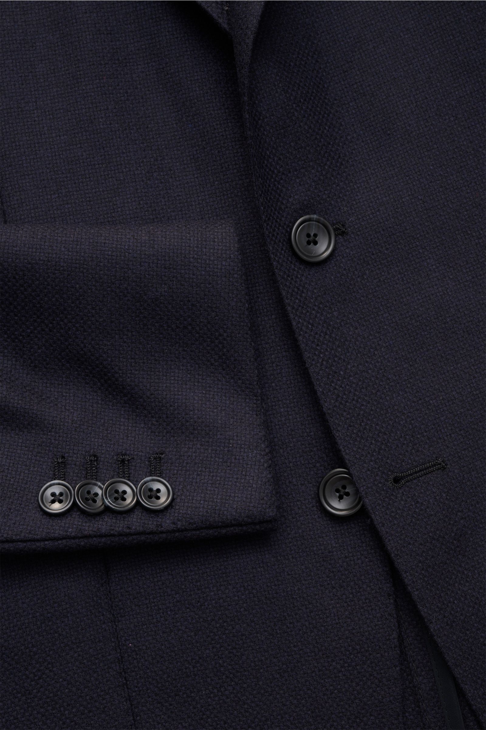 Tagliatore Sakko 'Monte Carlo' dark navy aus Wolle und Cashmere, feines Strukturgewebe, Slim Fit, Zwei-Knopf-Stil, fallendes Revers, Knöpfe am Ärmel, Detailaufnahme.