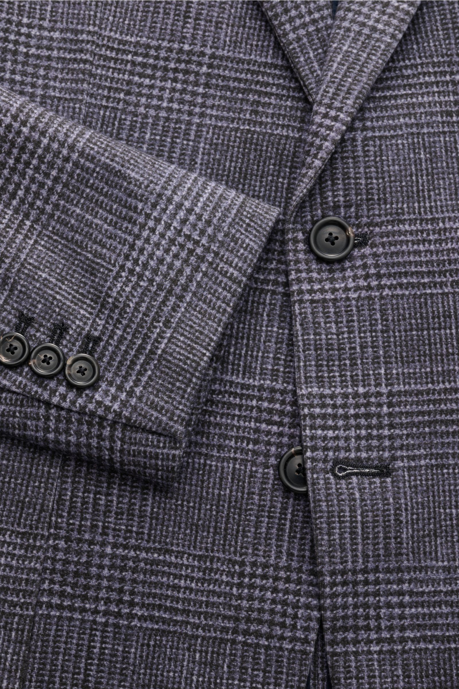 Circolo 1901 Jersey-Sakko anthrazit/hellgrau kariert, slim fit, tailliert, Glencheck-Print, Unconstructed, mit Knöpfen, fotografiert aus Nahaufnahme.