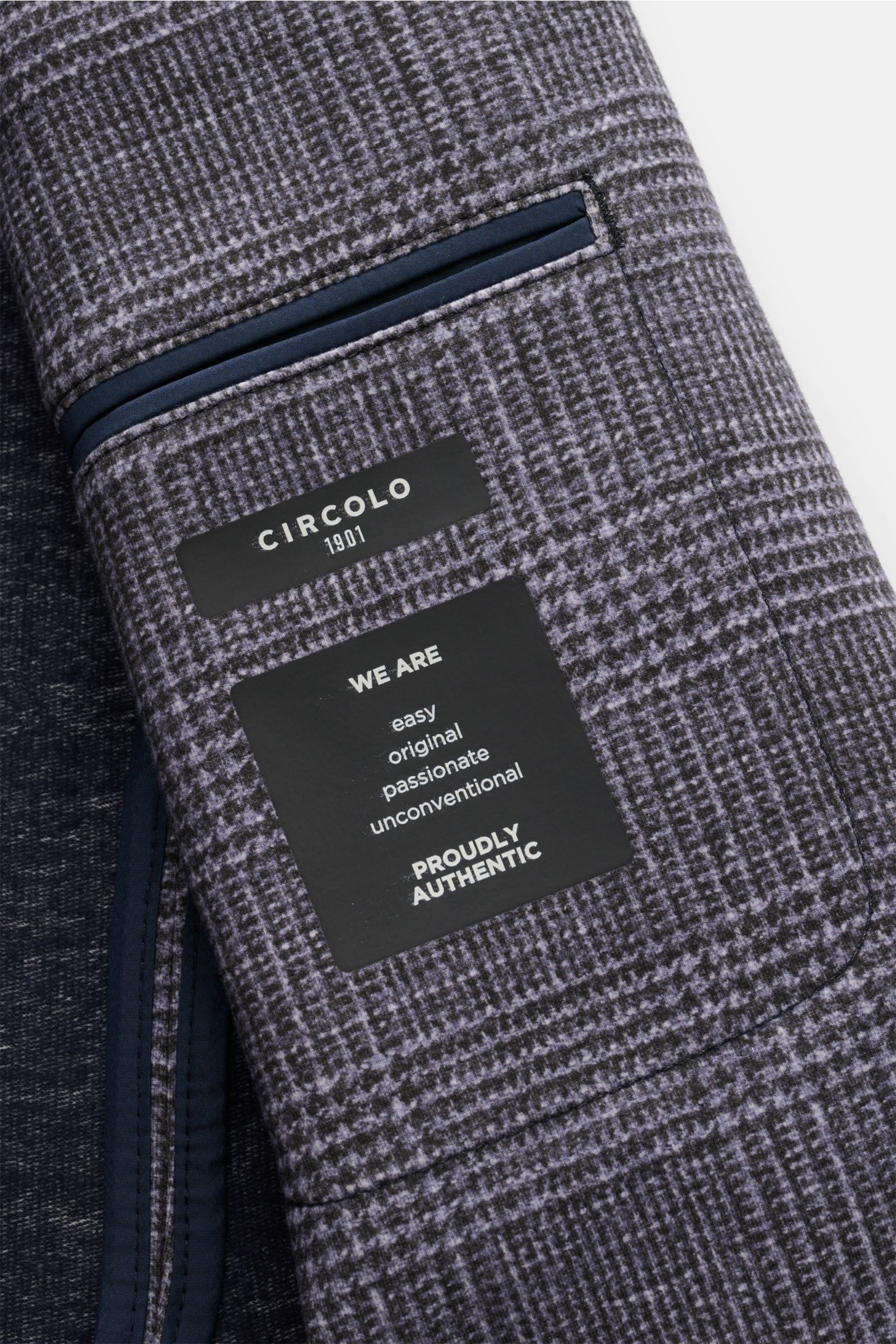 Circolo 1901 Jersey-Sakko anthrazit/hellgrau kariert, Detailansicht Innentasche und Glencheck-Print, weicher Baumwoll-Jersey mit Stretch.