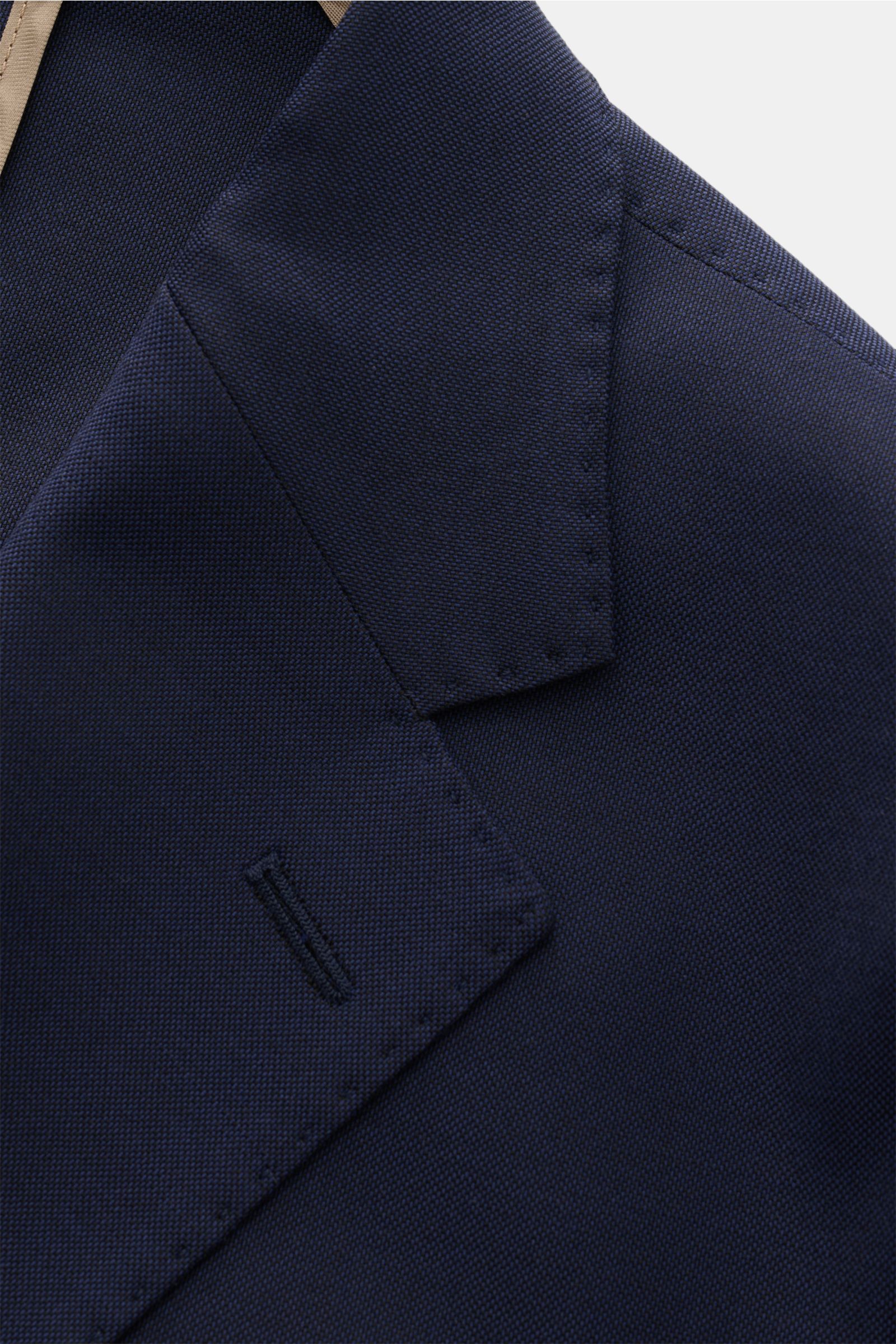 Windsor Sakko 'Giornos' navy, Detailaufnahme des fallenden Revers aus reiner Schurwolle mit weichem Griff, Slim Fit, Zwei-Knopf-Stil.