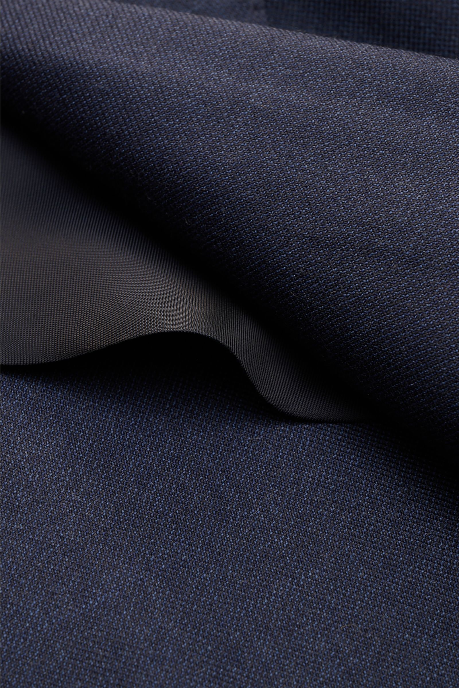 Lardini Cashmere Sakko navy, Nahaufnahme Stoffstruktur mit weichem Griff, Slim Fit, unconstructed Design, reine Cashmerequalität, Detailansicht Futter.