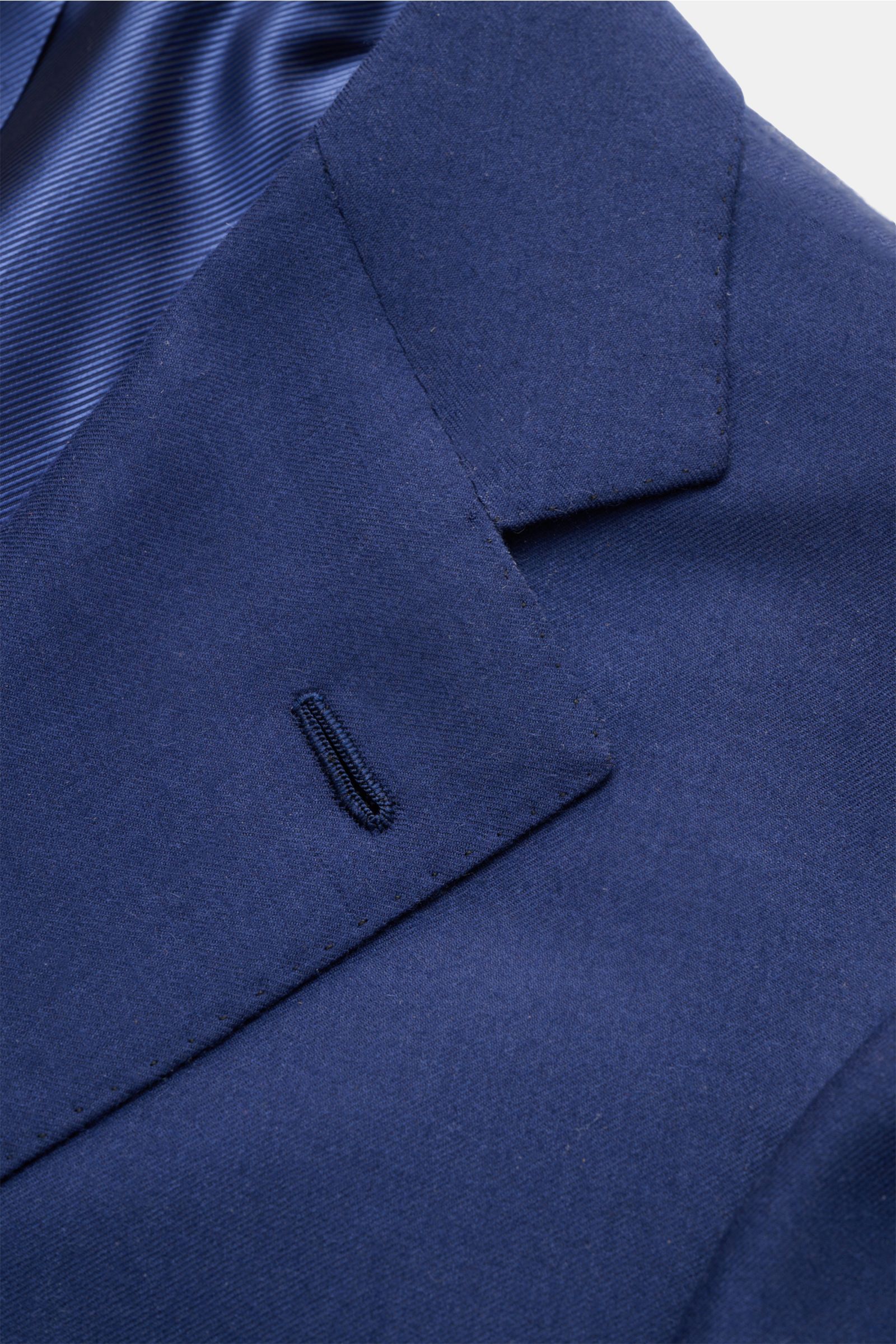 Close-up view of the lapel and buttonhole of the Cesare Attolini Cashmere smart-casual jacket dark blue, showing fine stitching and fabric texture. Enjoy luxury from CESARE ATTOLINI: This timeless smart-casual jacket in the finest pure cashmere has bee