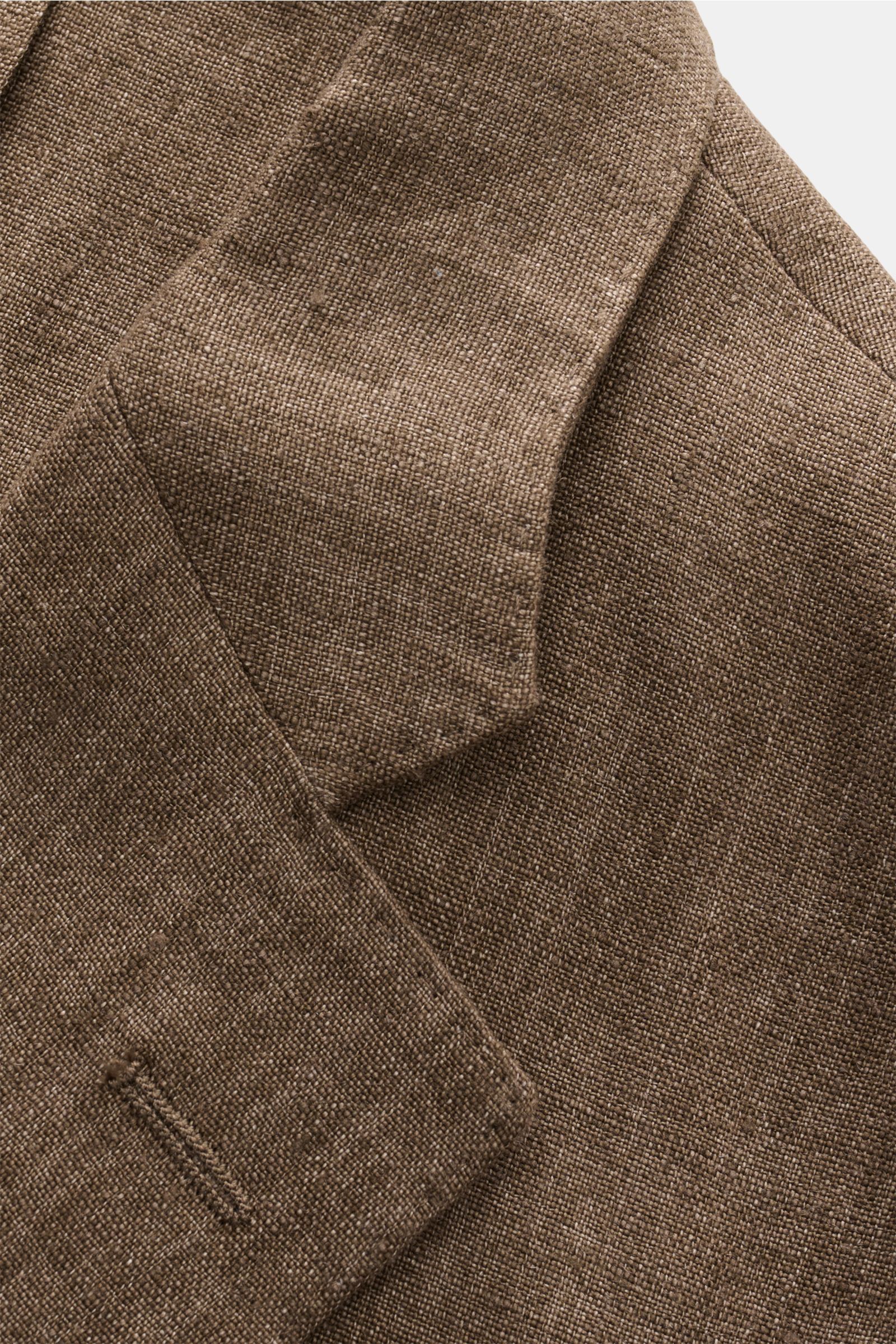 Close-up front-left shoulder and lapel view of Incotex Linen jacket grey-brown mottled showing pure linen fabric texture and soft weave.

Description: Summery charm from INCOTEX: With its lightweight fabric in pure linen, this smart-casual jacket in tw
