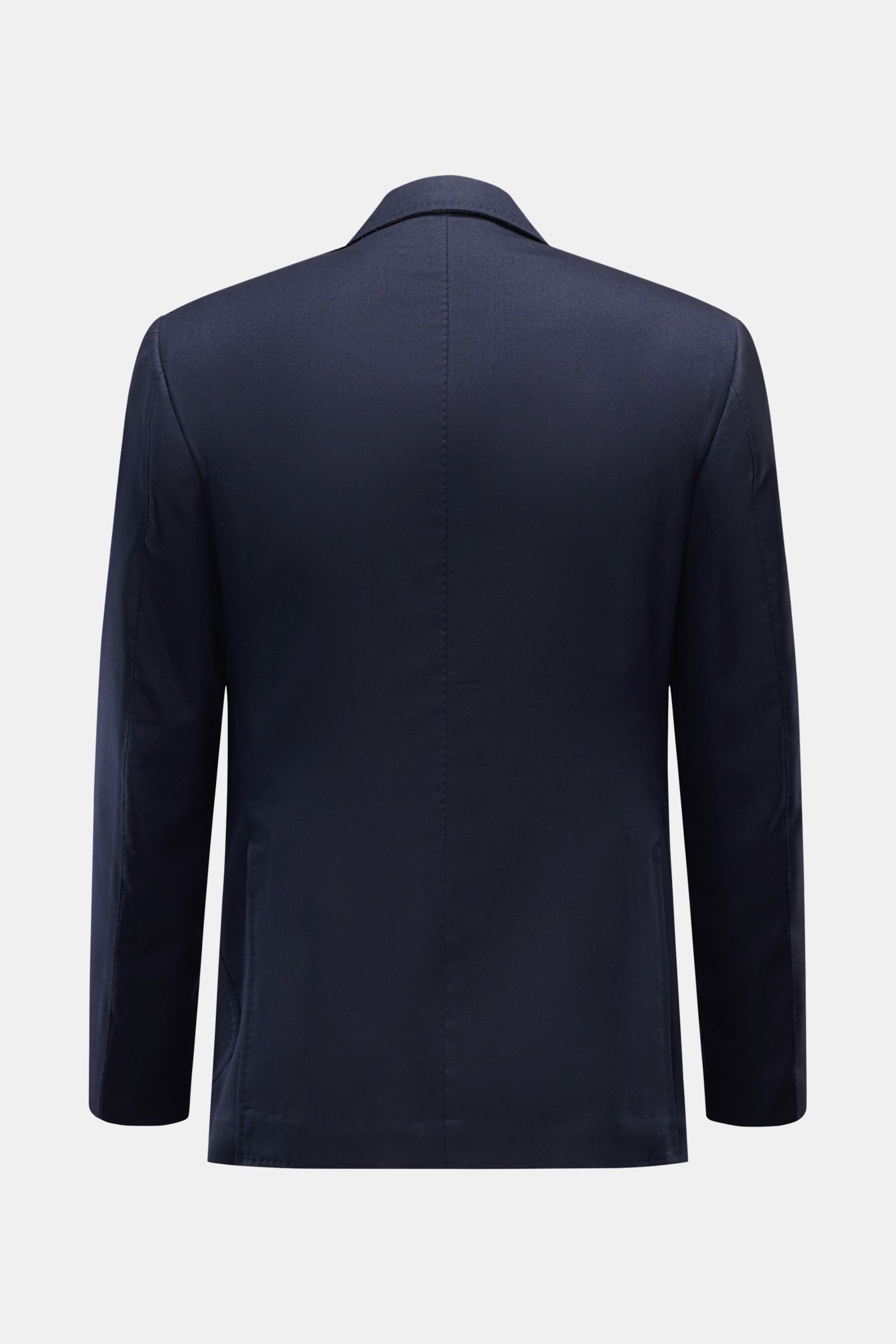 Rear view of Stile Latino Sakko 'Vincenzo' dark navy, a slim fit, lightweight three-button wool blazer with side vents.

Description: Das leichte Sakko 'Vincenzo' von STILE LATINO im Drei-Knopf-Stil überzeugt mit zeitloser Raffinesse, edler Wolle und b