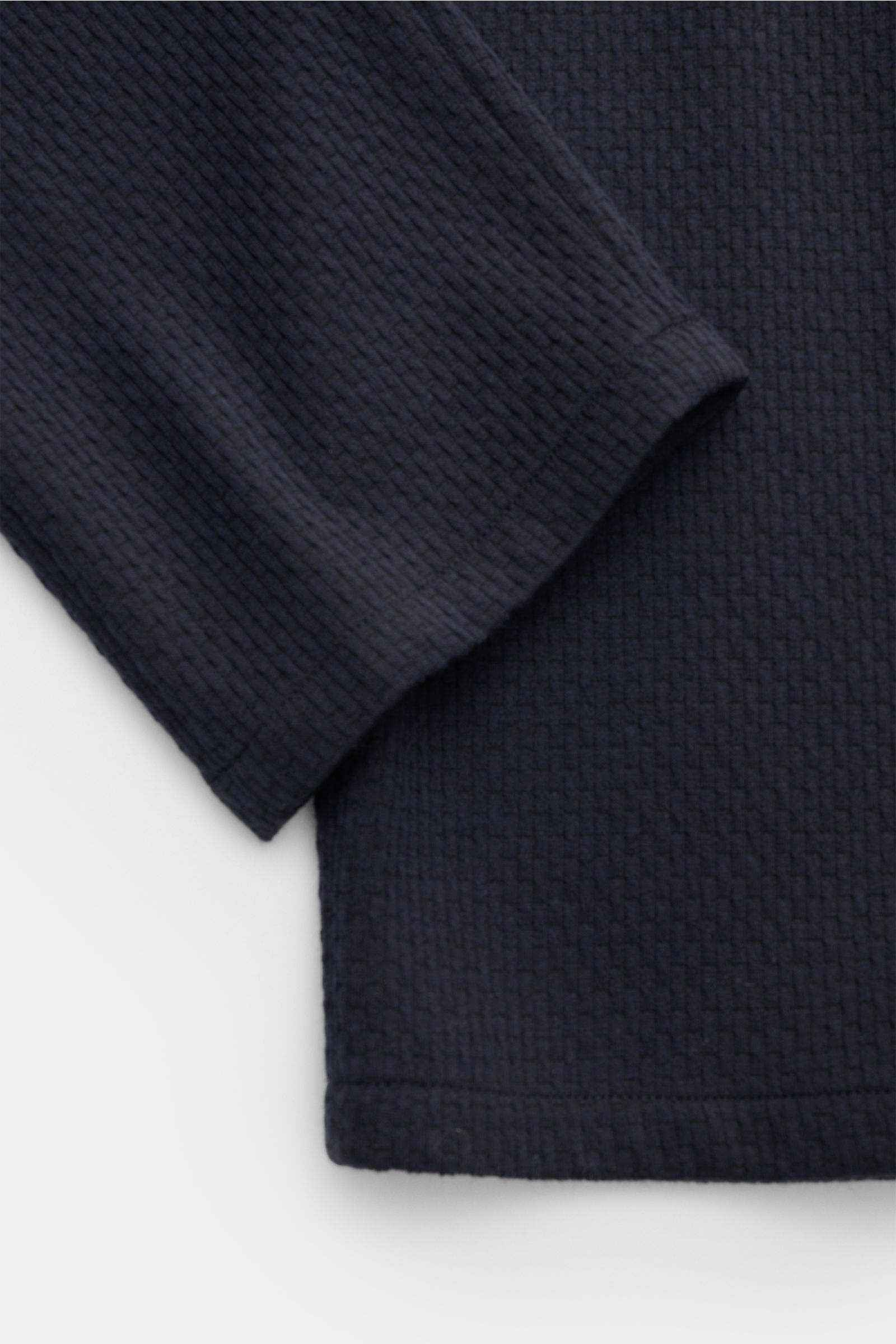 Emporio Armani Jersey-Jogpants navy, Detailaufnahme von Saum und Bein in navy Strukturjersey, Mix aus Microfaser, Wolle, Viskose, elastisch, Regular Fit, leicht schmal, elastischer Bund, Reißverschluss, Bundhaken, Taschen.