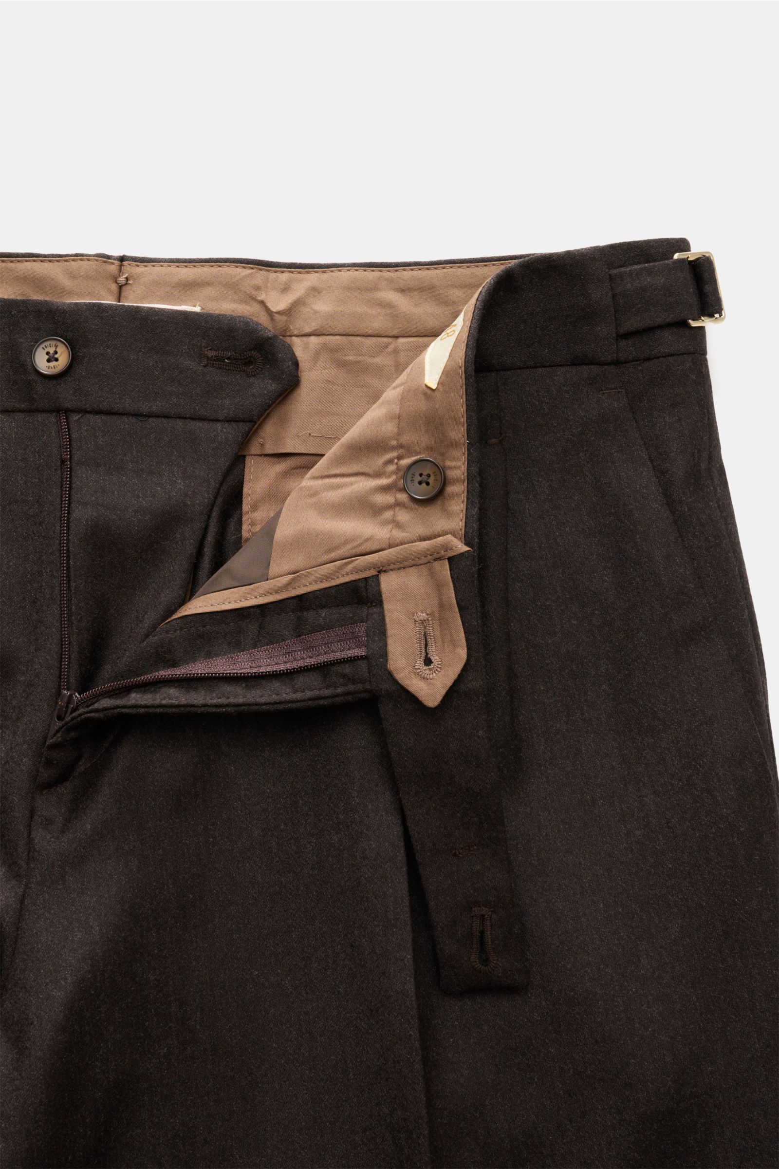 Briglia 1949 Wollhose 'Quarteris' dunkelbraun meliert, Detailaufnahme von Bund mit Reißverschluss, Knöpfen, Side-Adjuster, weicher Wolle-Cashmere-Mix.