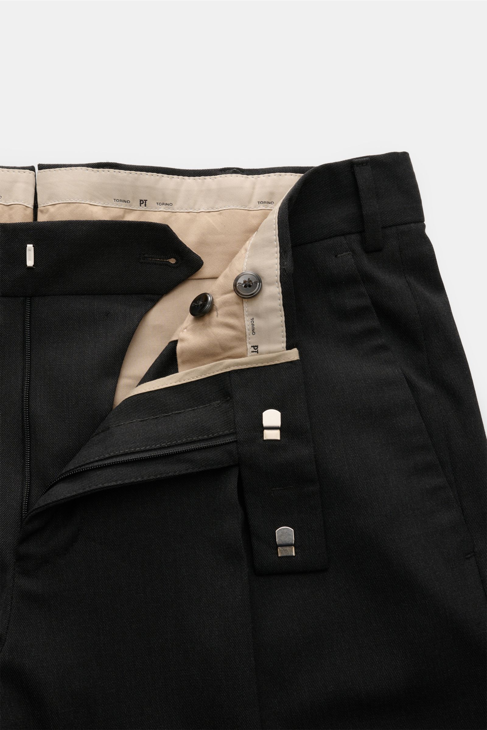 Geöffnete PT Torino Hose 'Rebel Fit' anthrazit, Twill aus Microfaser und Wolle, elastisch, Rebel Fit, Bundhaken, Reißverschluss, Uhrentasche.