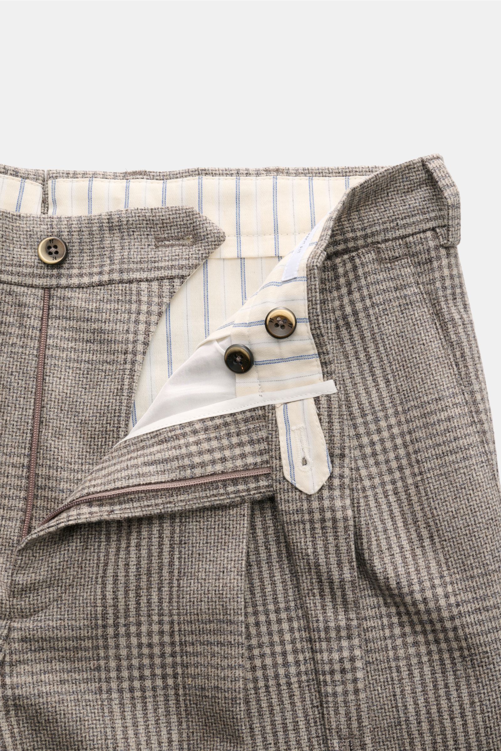PT Torino Wollhose 'Carrot Fit' grau/creme/navy kariert, Detailaufnahme von Bund und Knopfriegel, Schurwolle-Cashmere-Mix, Bundfalten, Uhrentasche.
