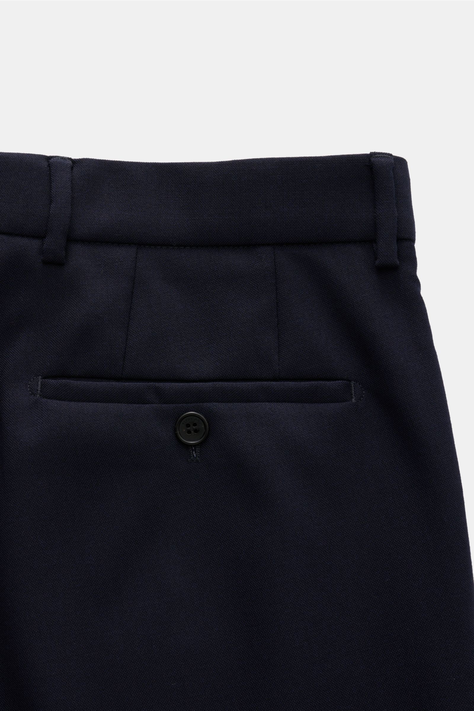 Incotex Wollhose navy aus Strukturgewebe reiner Wolle, leicht griffig, Regular Fit, schmal zulaufend, Reißverschluss, Bundknöpfe, französische und Gesäßtaschen mit Knopf, kleine Uhrentasche, Rückansicht.