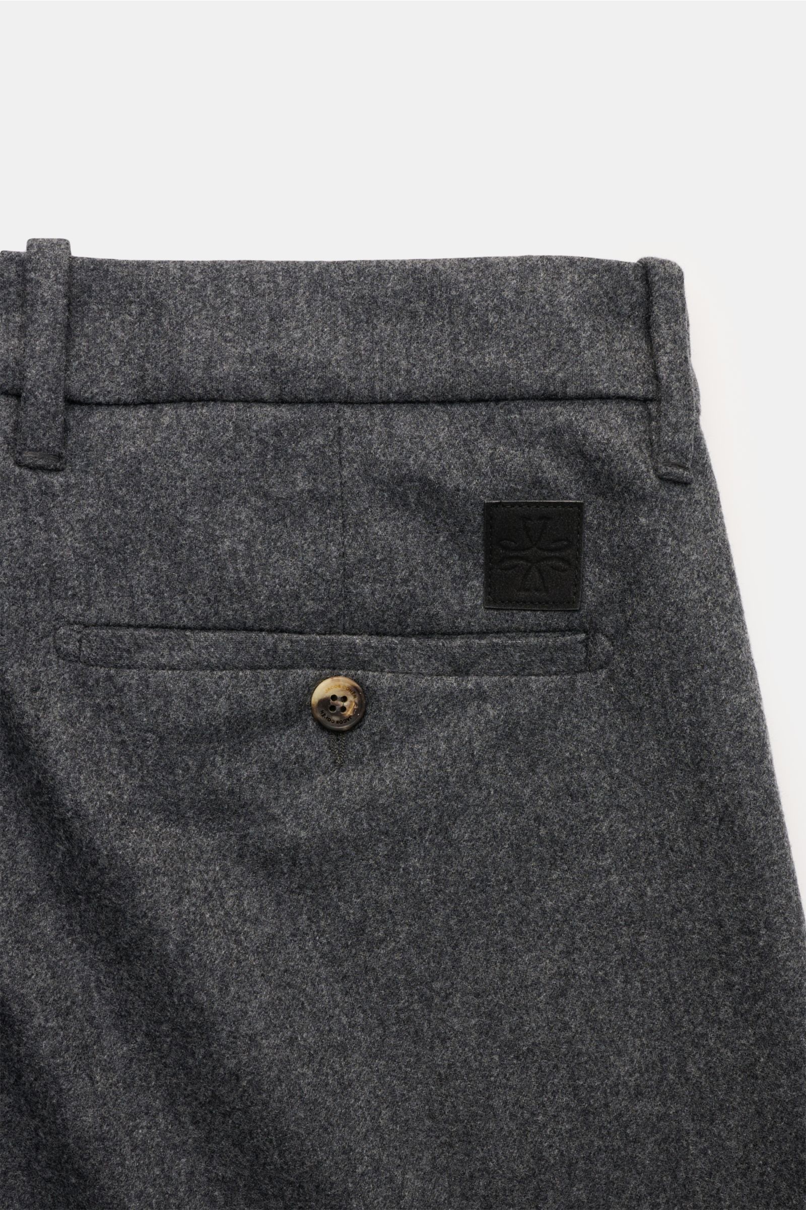 Jacob Cohen Wollhose 'Bobby' dunkelgrau meliert shown from the back, slim fit wool pants with reine Wolle, leicht elastische Qualität, weicher Griff, schmal zulaufend, Reißverschluss und Bundknopf, französische Taschen, paspelierte Münztasche, Gesäßtasche