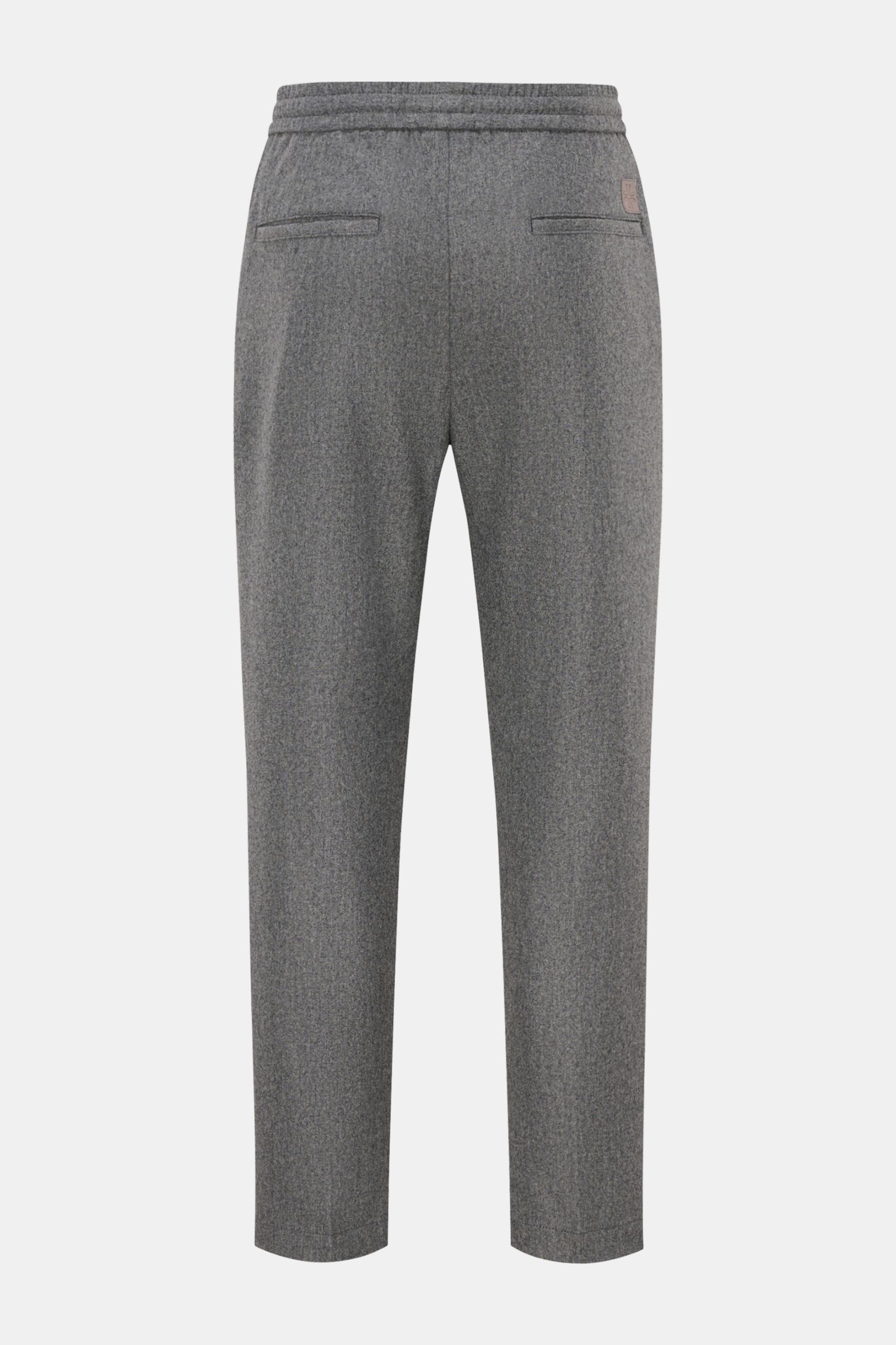 Jacob Cohen Woll-Jogpants 'Daniel' grau meliert, Rückansicht, schmal zulaufend, elastischer Bund mit Tunnelzug, Taschen seitlich und paspelierte Gesäßtaschen, weiche elastische Schurwolle.