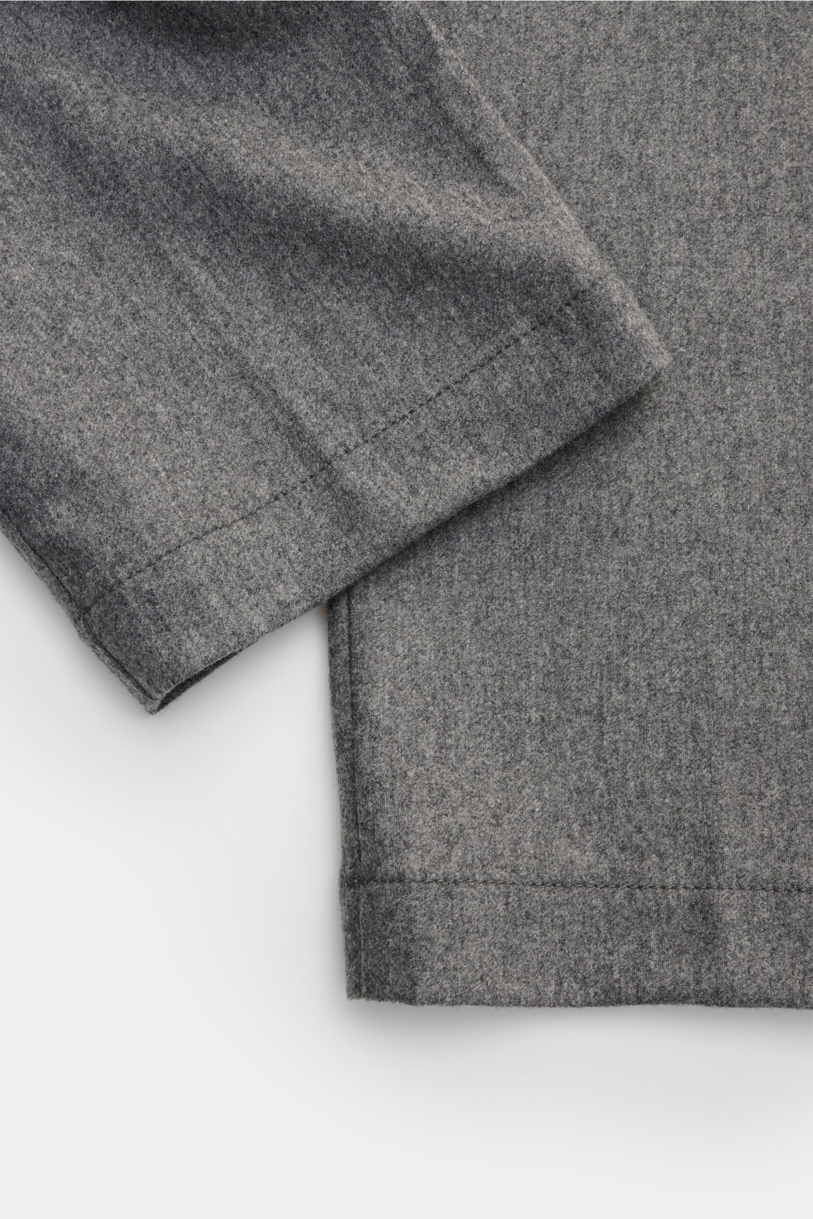 Jacob Cohen Woll-Jogpants 'Daniel' grau meliert, Detailaufnahme der elastischen Schurwolle im Tapered Fit mit kurzem Schnitt, weicher Griff.