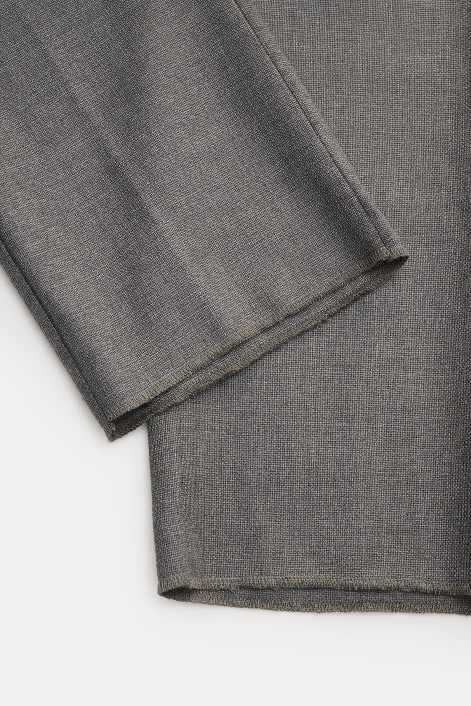 Marco Pescarolo Woll-Jogpants 'Chiaia' dunkelgrau meliert, Detailaufnahme der offenen Hosenbeine aus leichter, weicher Schurwolle in Regular Fit.