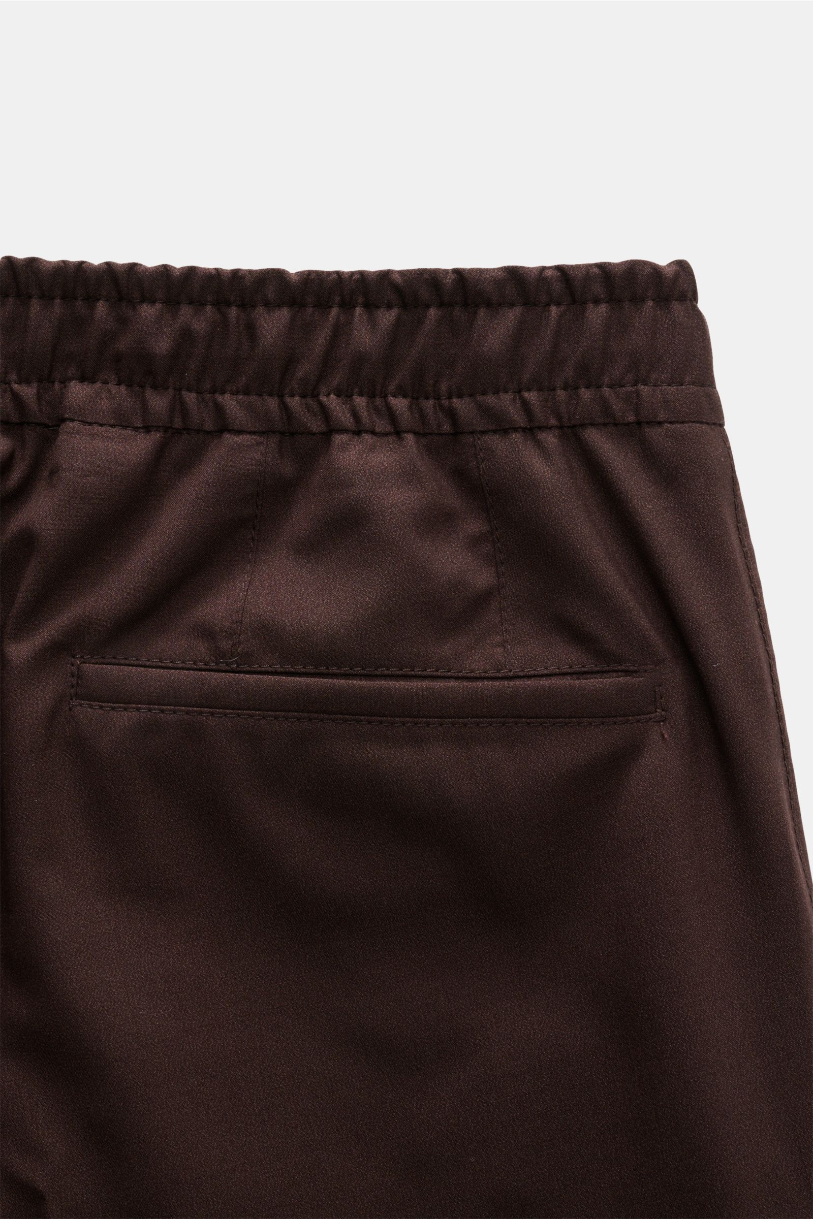 Corneliani Jogpants dunkelbraun close-up rear view showing elastic waistband and back pocket in smooth wool-silk blend fabric.