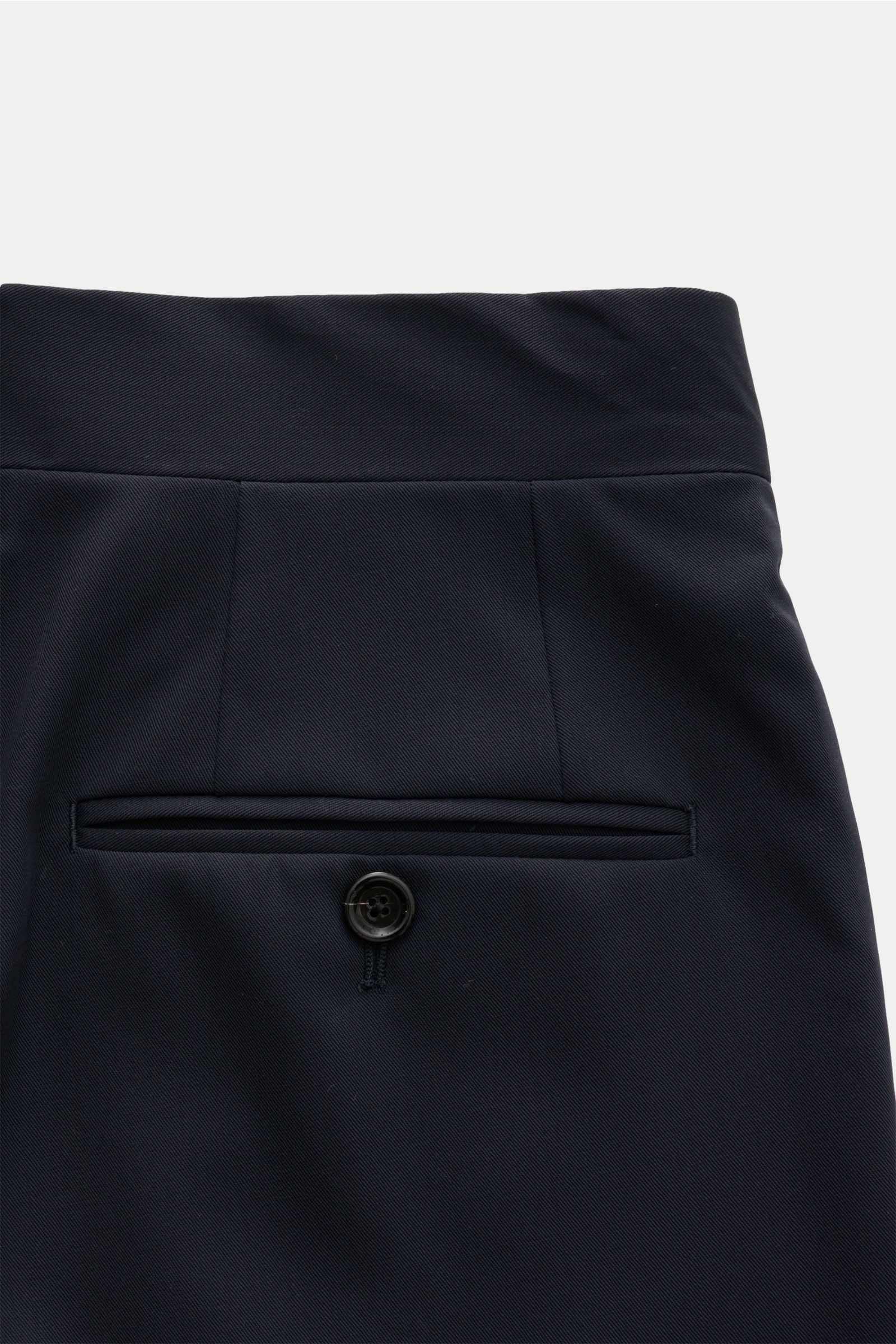 Rückansicht der Lardini Wollhose navy aus leichter Gabardine, Regular Fit mit geradem Schnitt, Knopf-Gesäßtasche, Bundhaken und Uhrentasche.