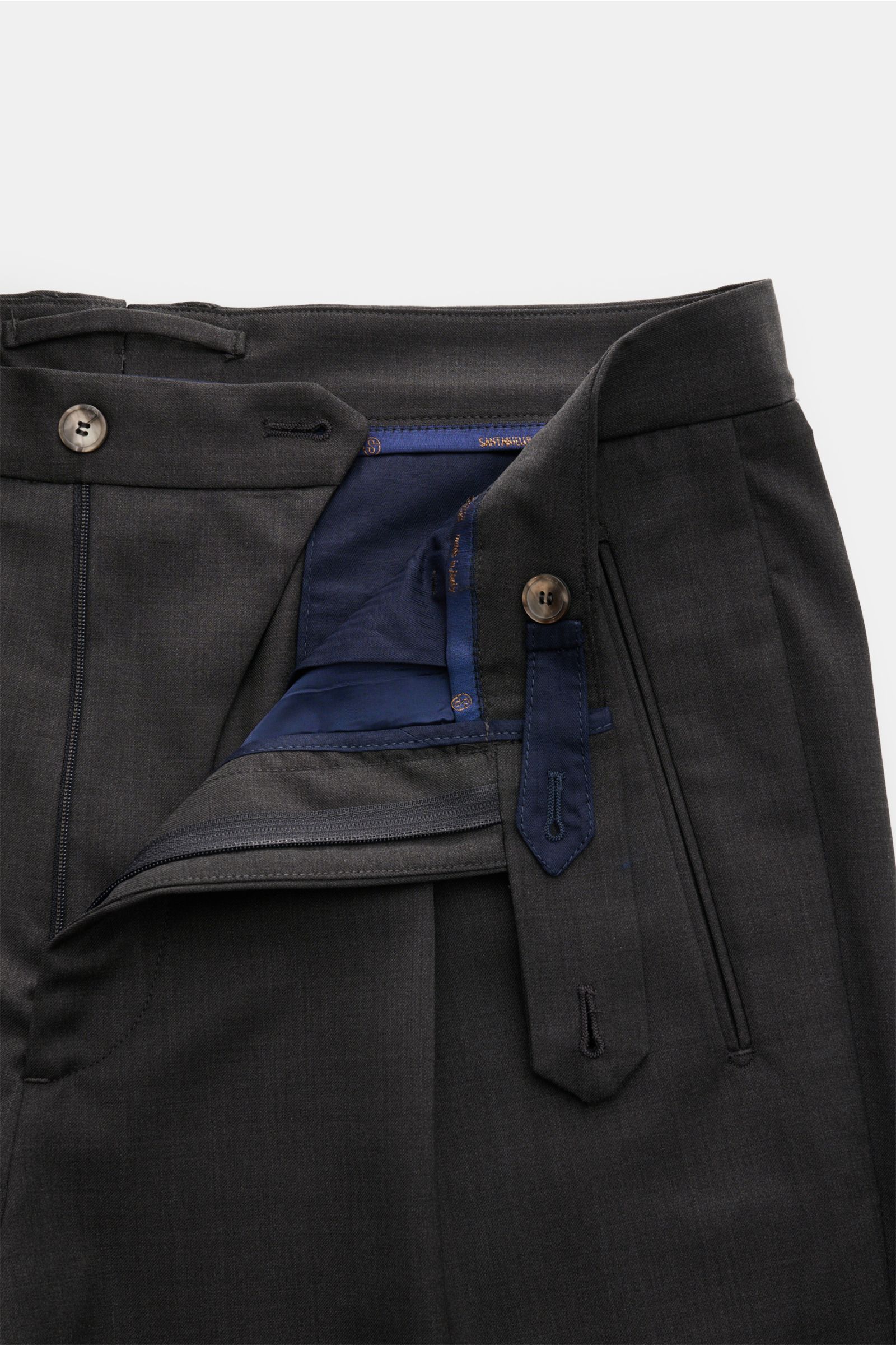 Close-up front view of Santaniello Wool trousers 'Arsenio' dark grey with open zipper, button waist, single pleat, jetted pockets, and smooth pure wool fabric. For stylish office looks: Their incomparable comfort makes the wool trousers 'Arsenio' by SANTA