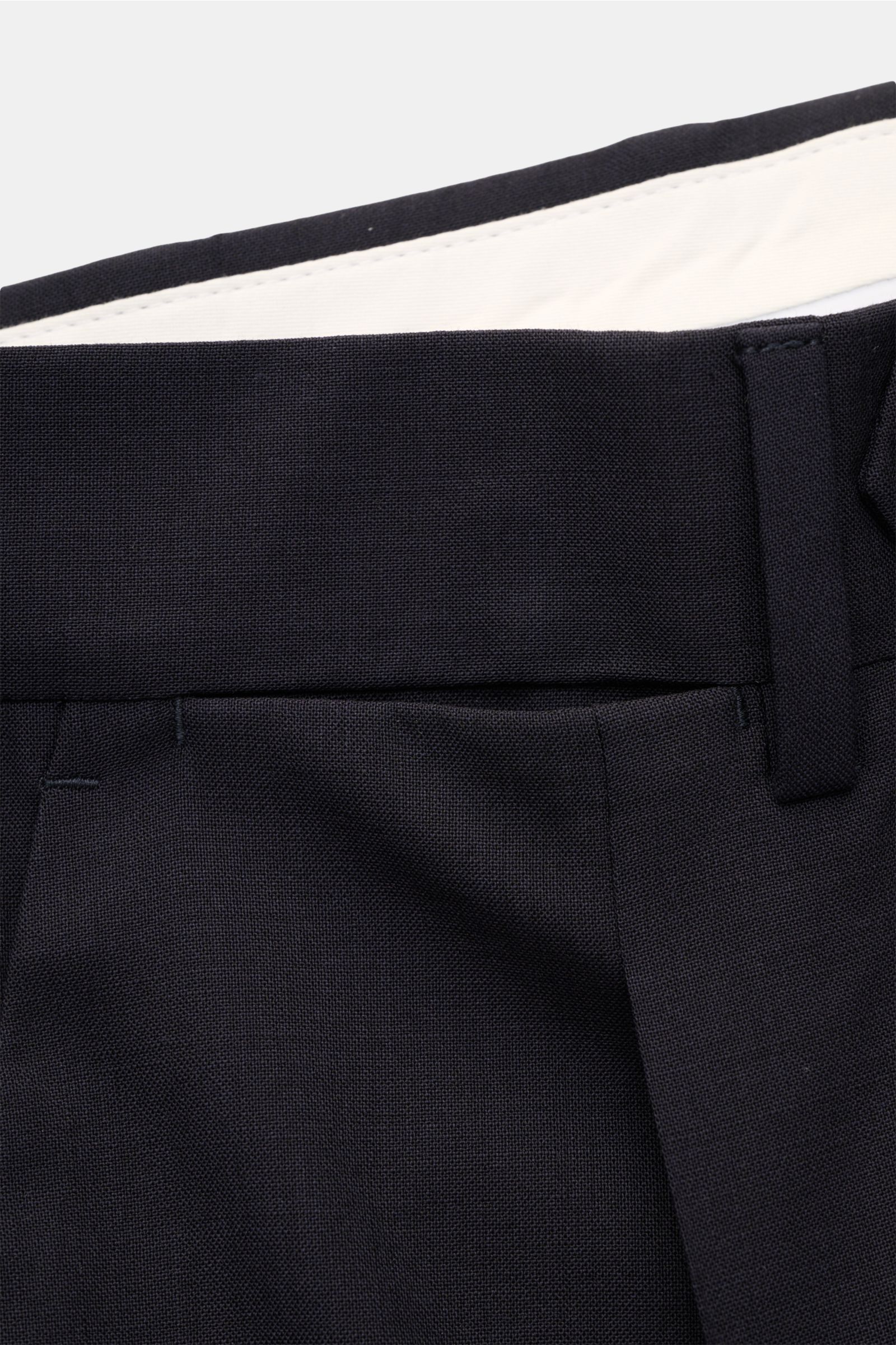 Close-up view of the waistband interior and belt loop of PT Torino Wool trousers 'Union Fit' navy, showing smooth fabric and stitching.

Description: The 'Union Fit' from trouser specialists PT TORINO is the perfect choice for the coming season. The li