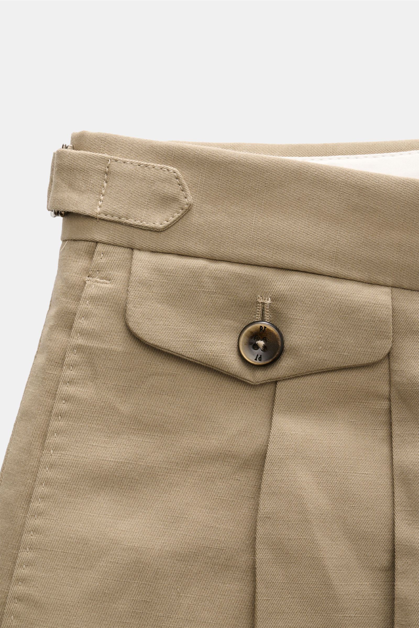 Close-up front top view of PT Torino Trousers 'Gentleman Fit' beige, showing linen-cotton fabric, side adjuster, buttoned flap watch pocket. For these exclusive 'Gentleman Fit' trousers, PT TORINO has chosen a summery blend of linen and cotton – the perfe
