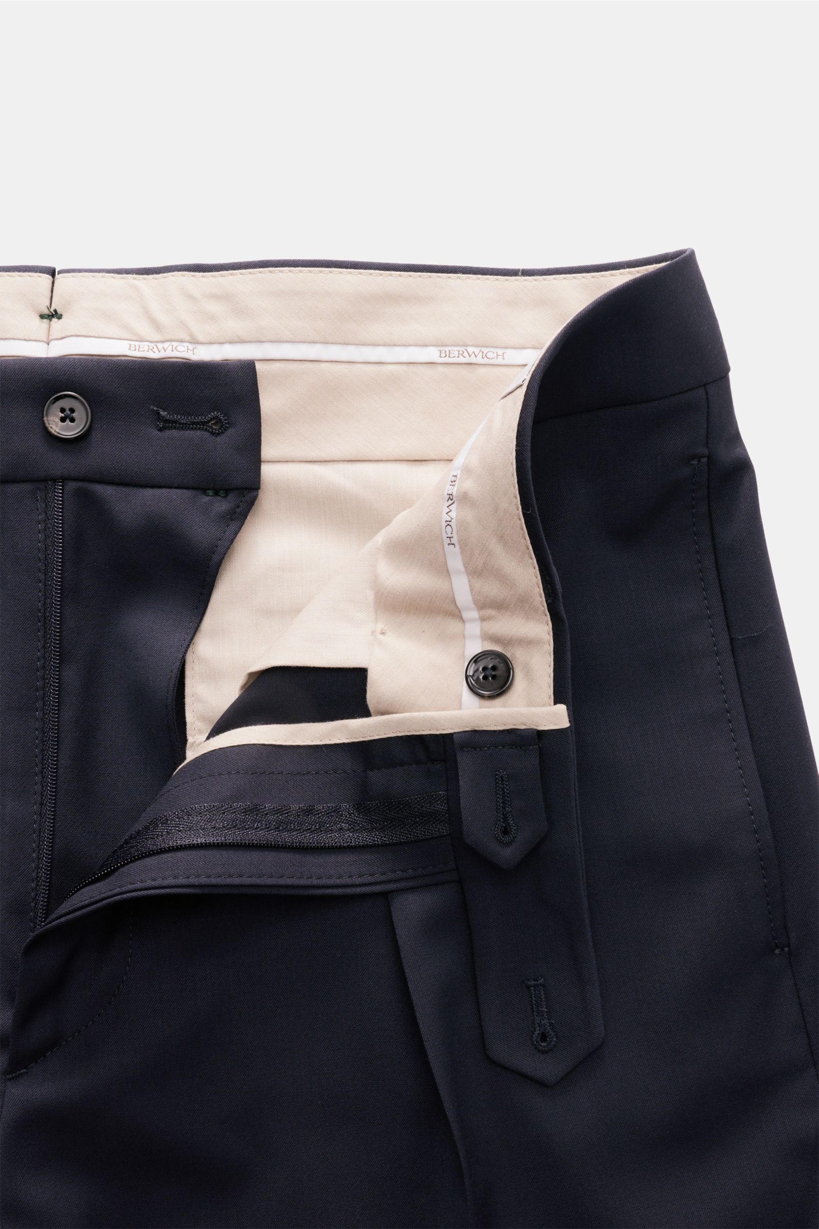 Berwich Wollhose 'Chiaia' navy, Detailansicht von innen auf Bund mit Knöpfen, Reißverschluss, Tapered Fit aus elastischer Schurwolle