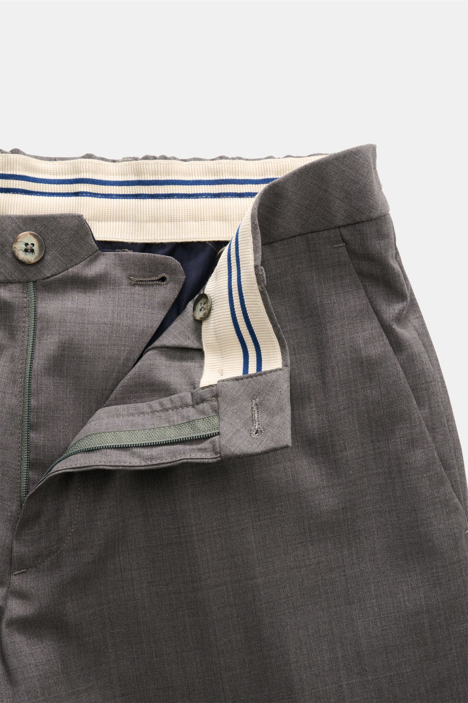 GTA Wollhose 'Davide' dunkelgrau meliert, Detailansicht Innenbund mit Reißverschluss, Knopf, elastischem Band, französischen Taschen, schmaler Tapered Fit.