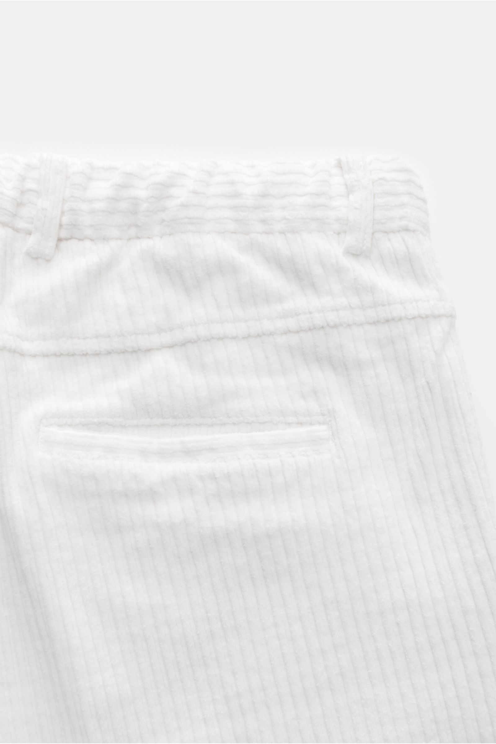 04651/ A trip in a bag Cord-Jogpants weiß