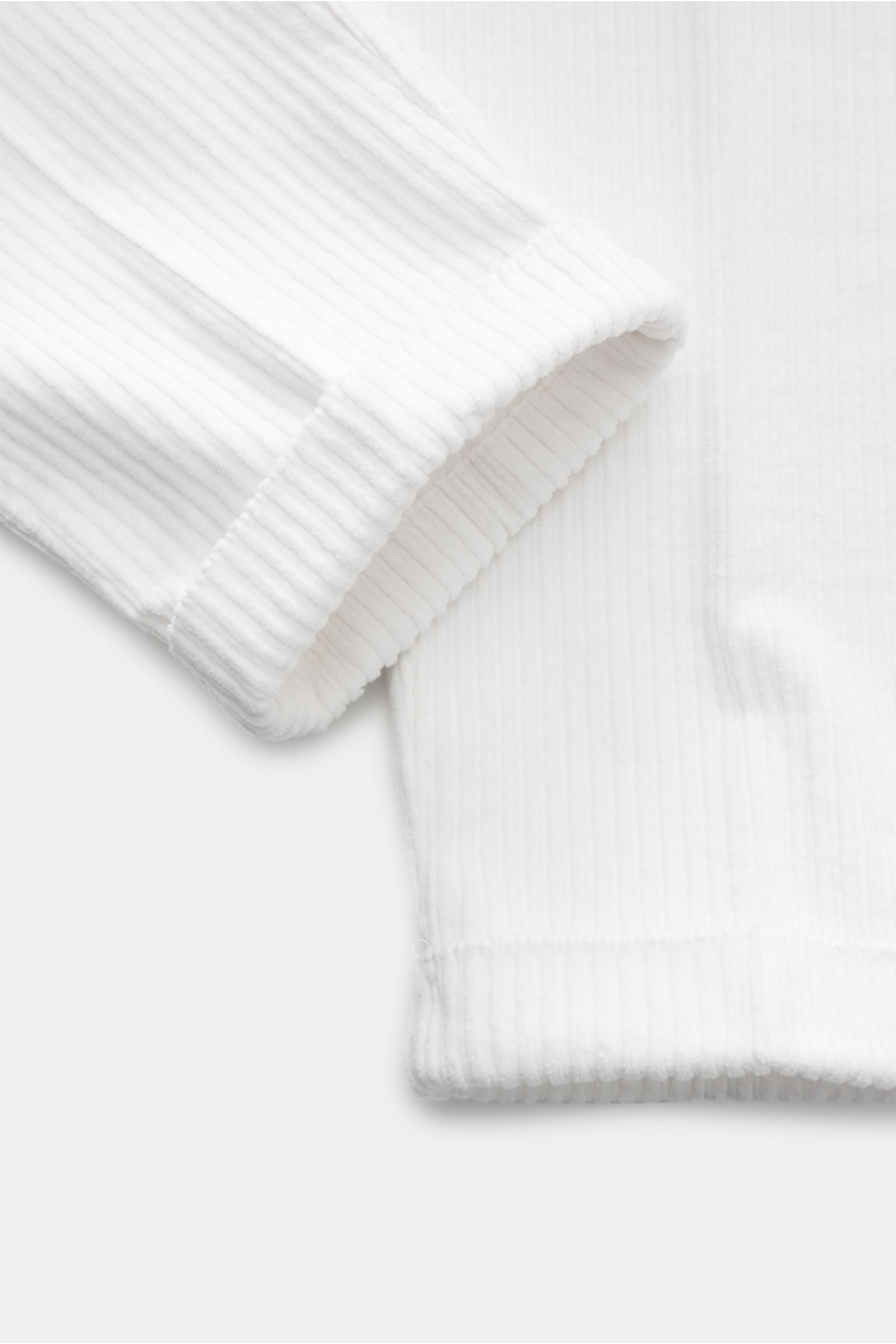 04651/ A trip in a bag Cord-Jogpants weiß