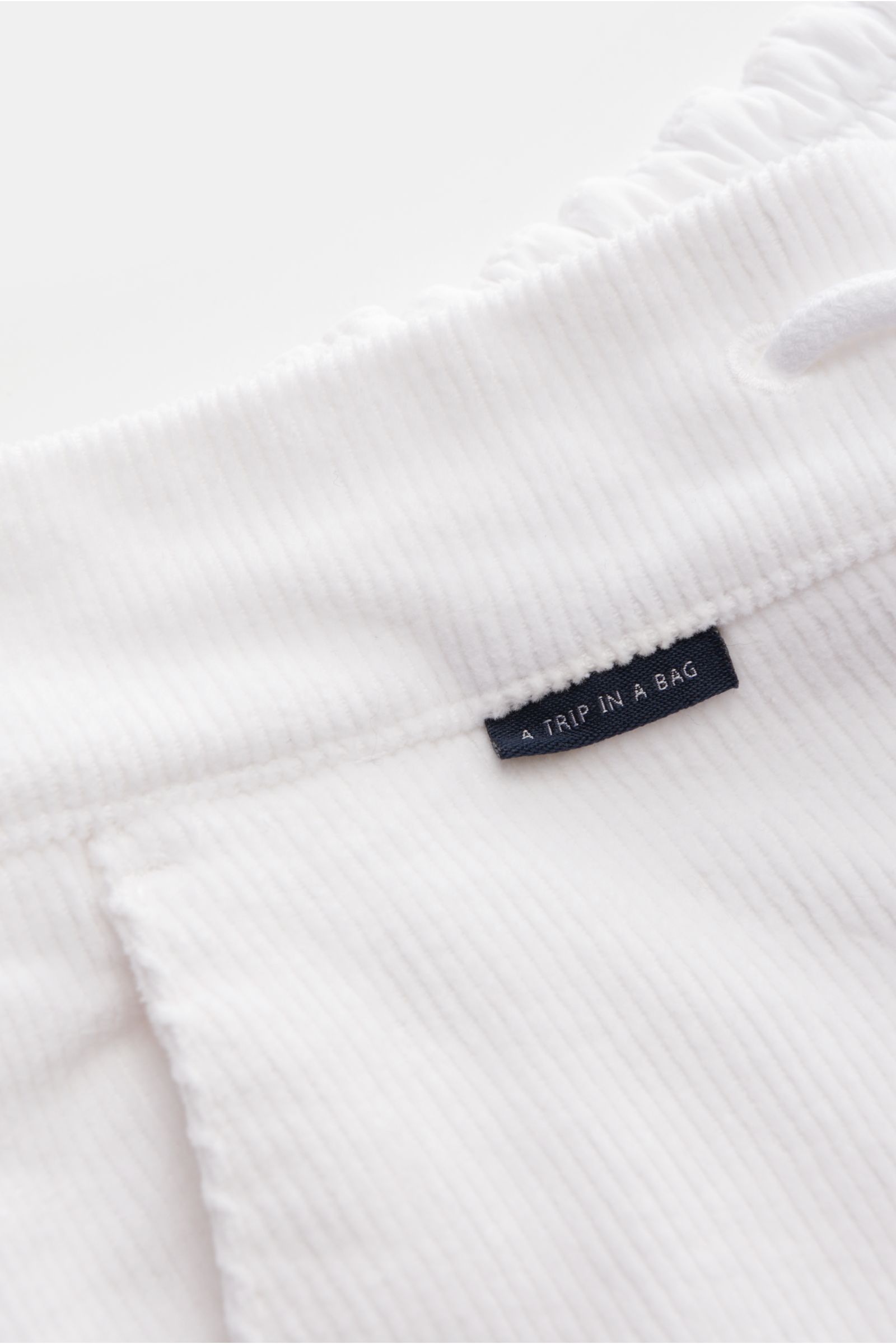 04651/ A trip in a bag Corduroy jogger pants 'Smart Cord Cargo' white
