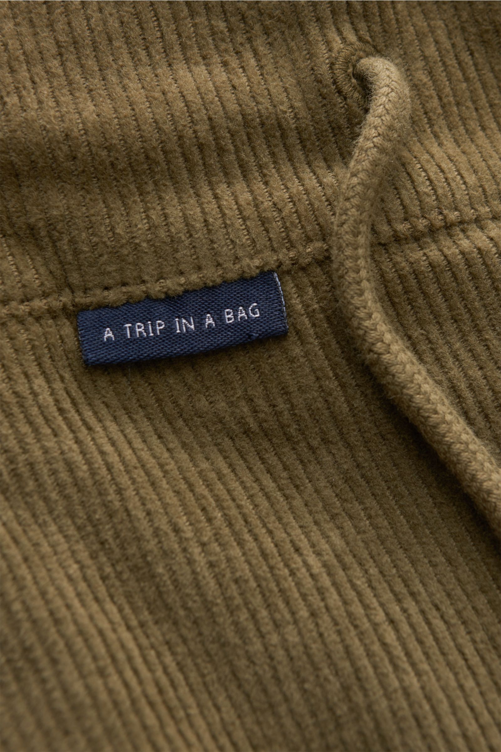 04651/ A trip in a bag Corduroy jogger pants 'Smart Cord Cargo' olive