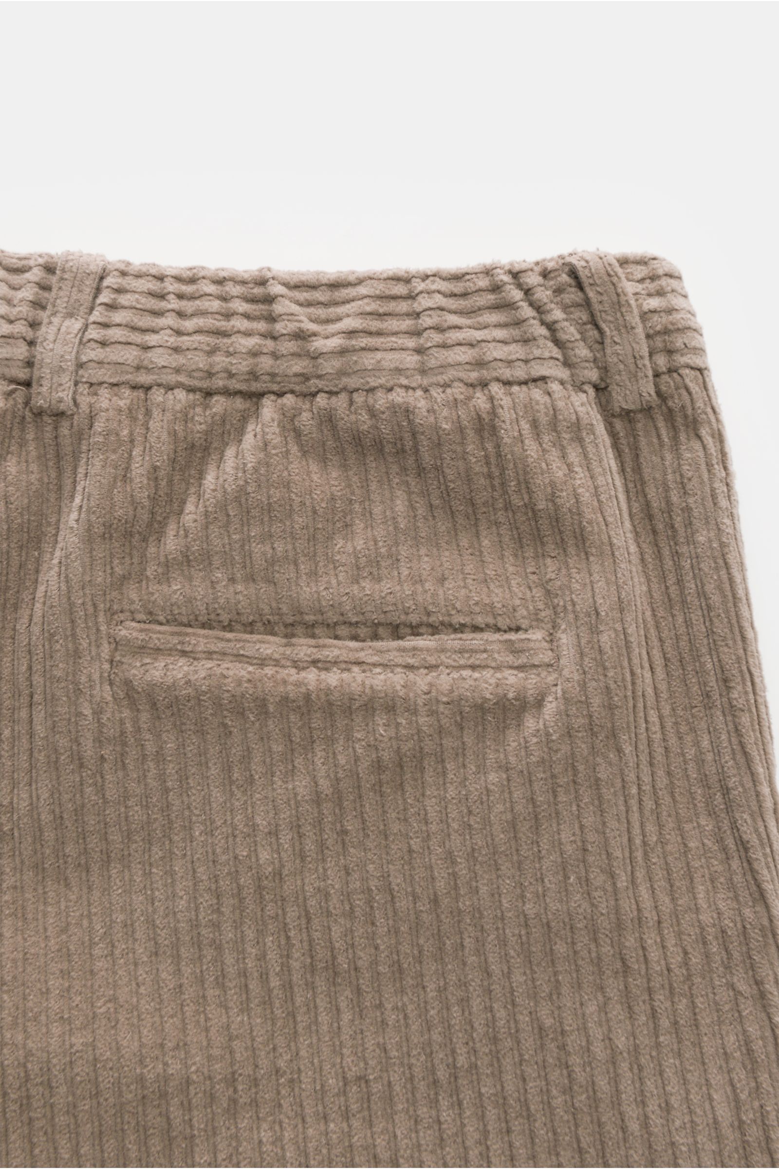 04651/ A trip in a bag Corduroy jogger pants taupe