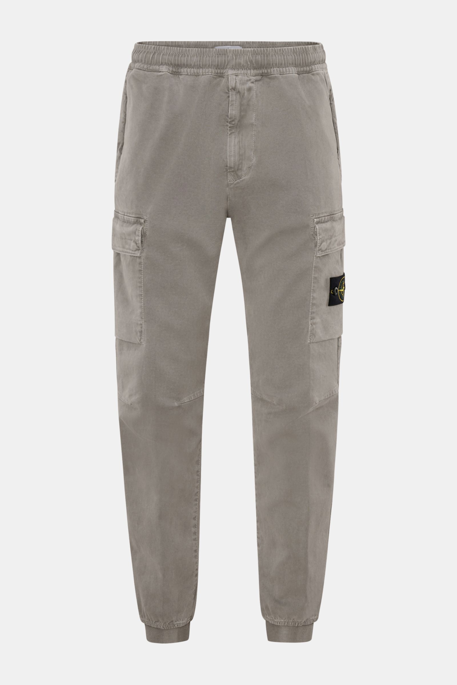 Stone Island Cargo-Jogpants grau, frontale Ansicht, elastische, stückgefärbte Bio-Baumwolle, Cargo-Taschen, Kompass-Badge, Tapered Fit, elastischer Bund.