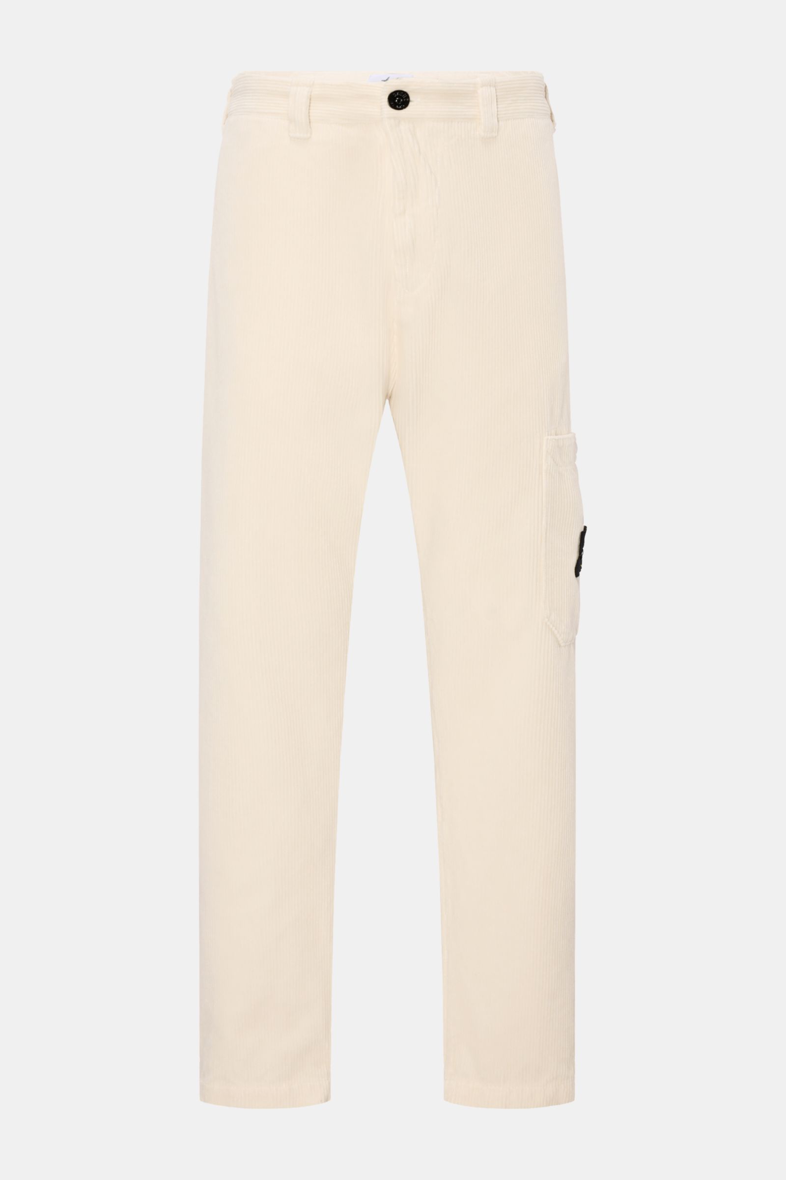 Stone Island Cord-Cargohose creme aus weichem Bio-Baumwoll-Cord, gerade geschnitten, mit Bundknopf, Reißverschluss, Cargo- und Gesäßtasche, Kompass-Badge, Frontansicht.