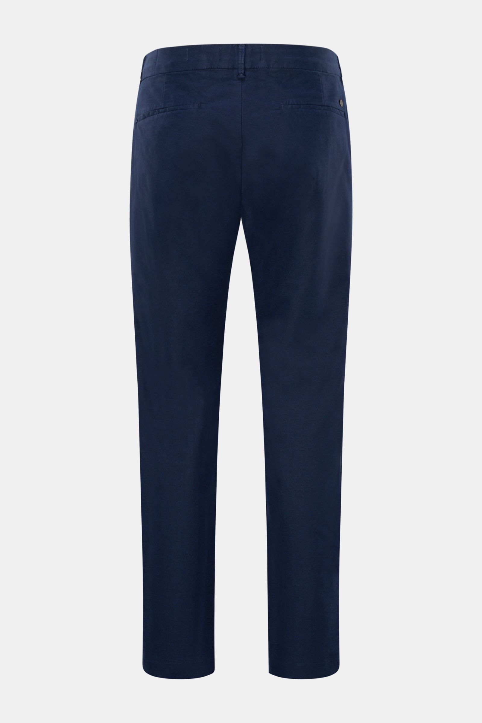 Closed Baumwollhose 'Clifton' navy von hinten, Regular Fit, leicht schmal zulaufend, aus Baumwolle mit Stretch, weicher Griff, garment dyed, Reißverschluss, Bundhaken, französische Taschen, Leistentaschen am Gesäß.