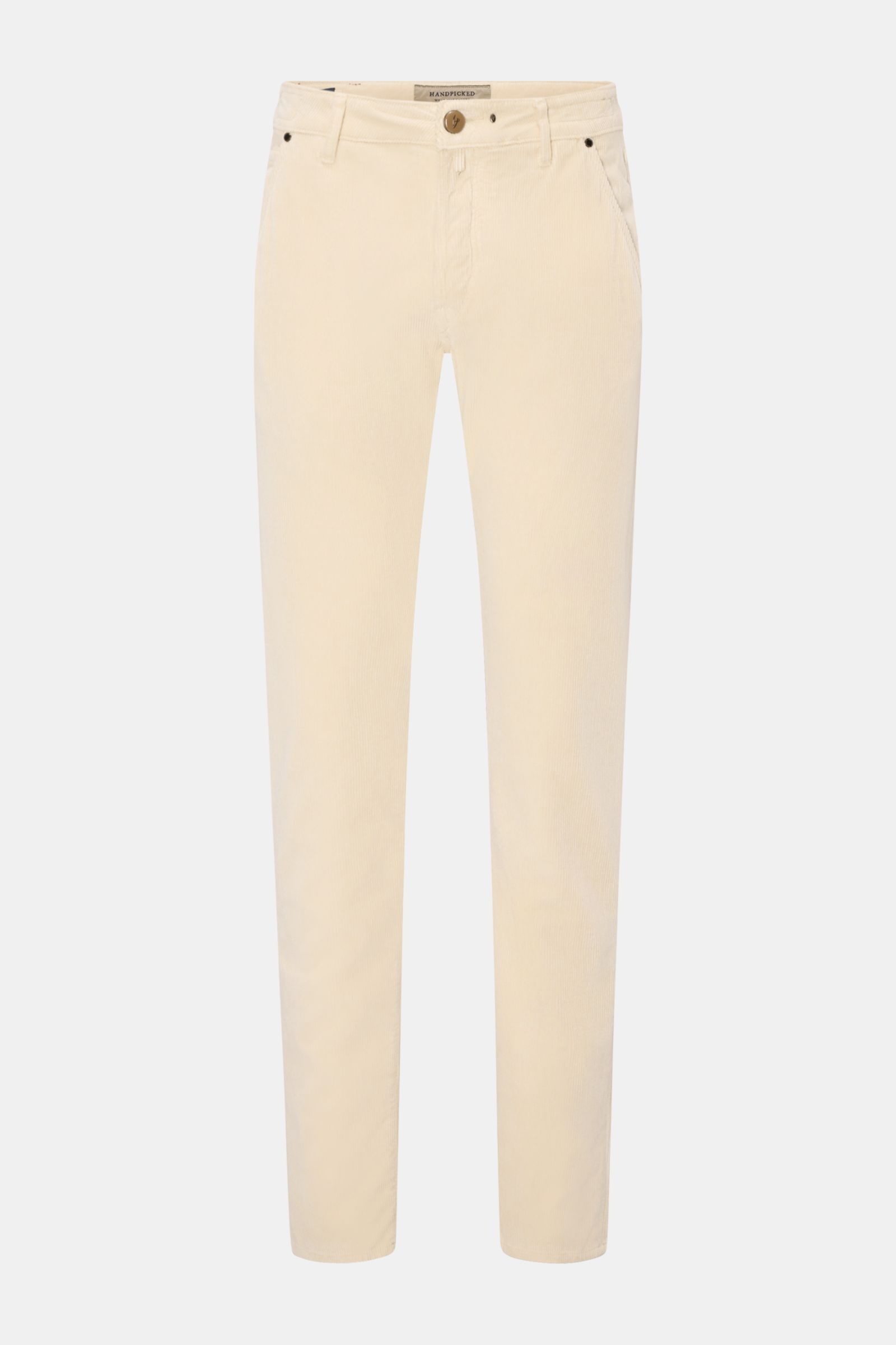 HandPicked Cordhose 'Parma' creme, slim Fit Cordhose aus Baumwolle und Modal, schmal zulaufend mit Button Fly, französischen Taschen, Leather Patch, frontale Ansicht.