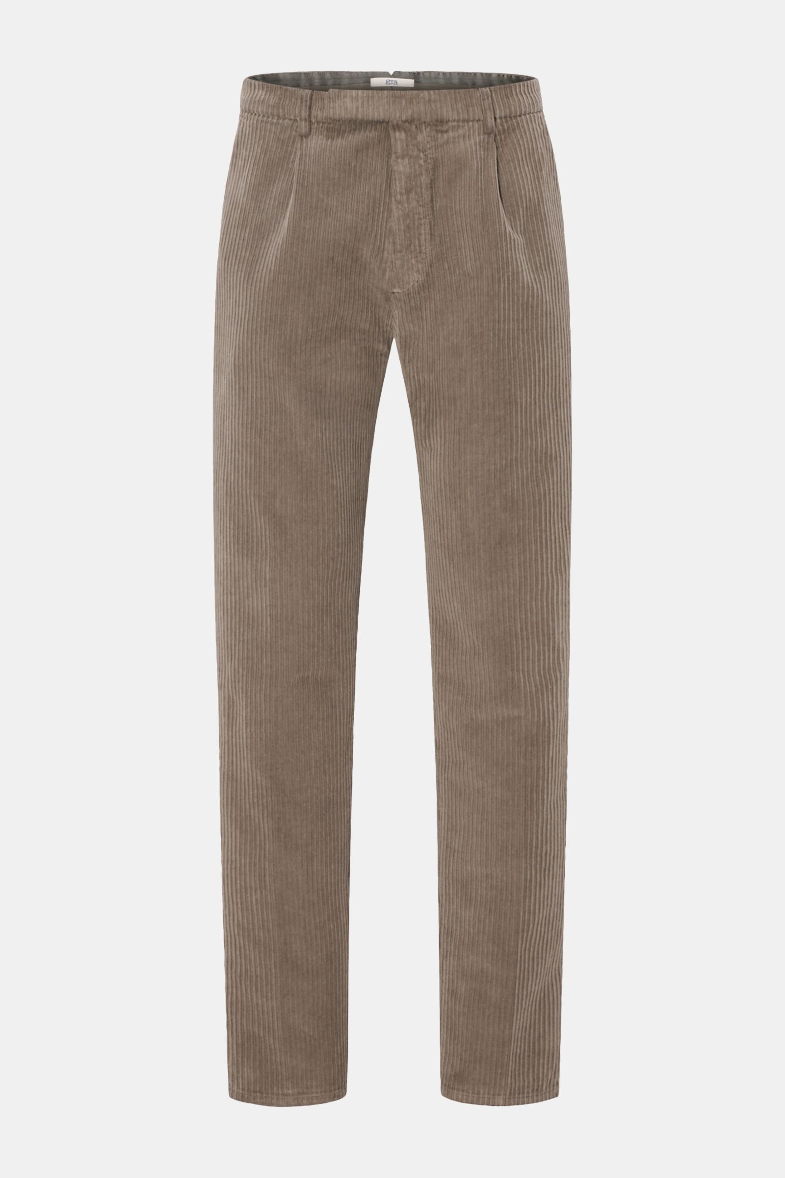 Front view of GTA Cordhose 'Silvio' taupe, corduroy cotton with lightly elastic quality, soft touch, regular fit, tapered legs, zipper and button, elastic waistband insert, single pleat, French pockets, welt back pockets.