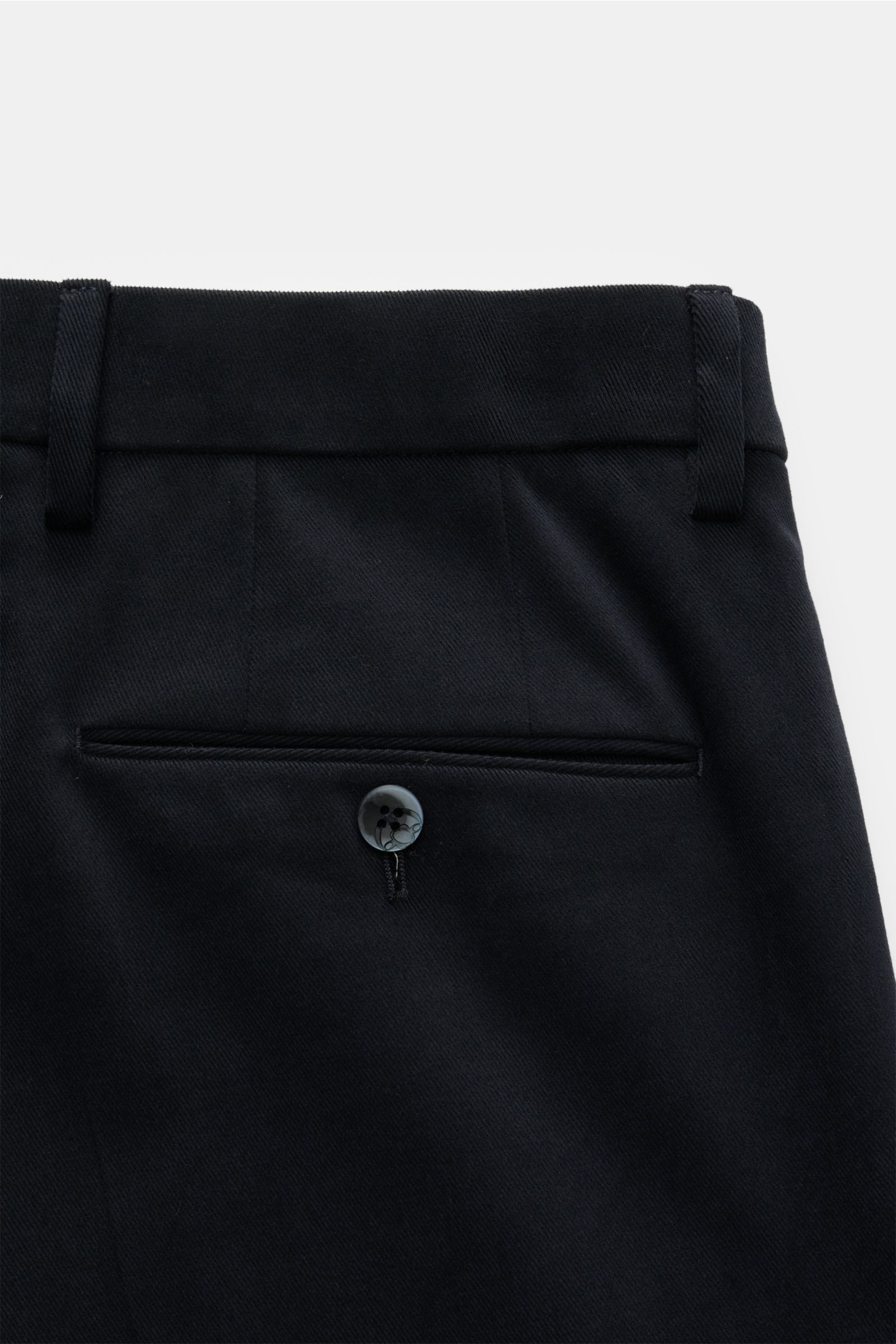 GTA Chino 'Federico' dark navy aus Baumwoll-Twill, weicher Griff, Regular Fit, schmal zulaufend, Bundfalte, Taschen, Knopf, elastischer Bund, Rückansicht.
