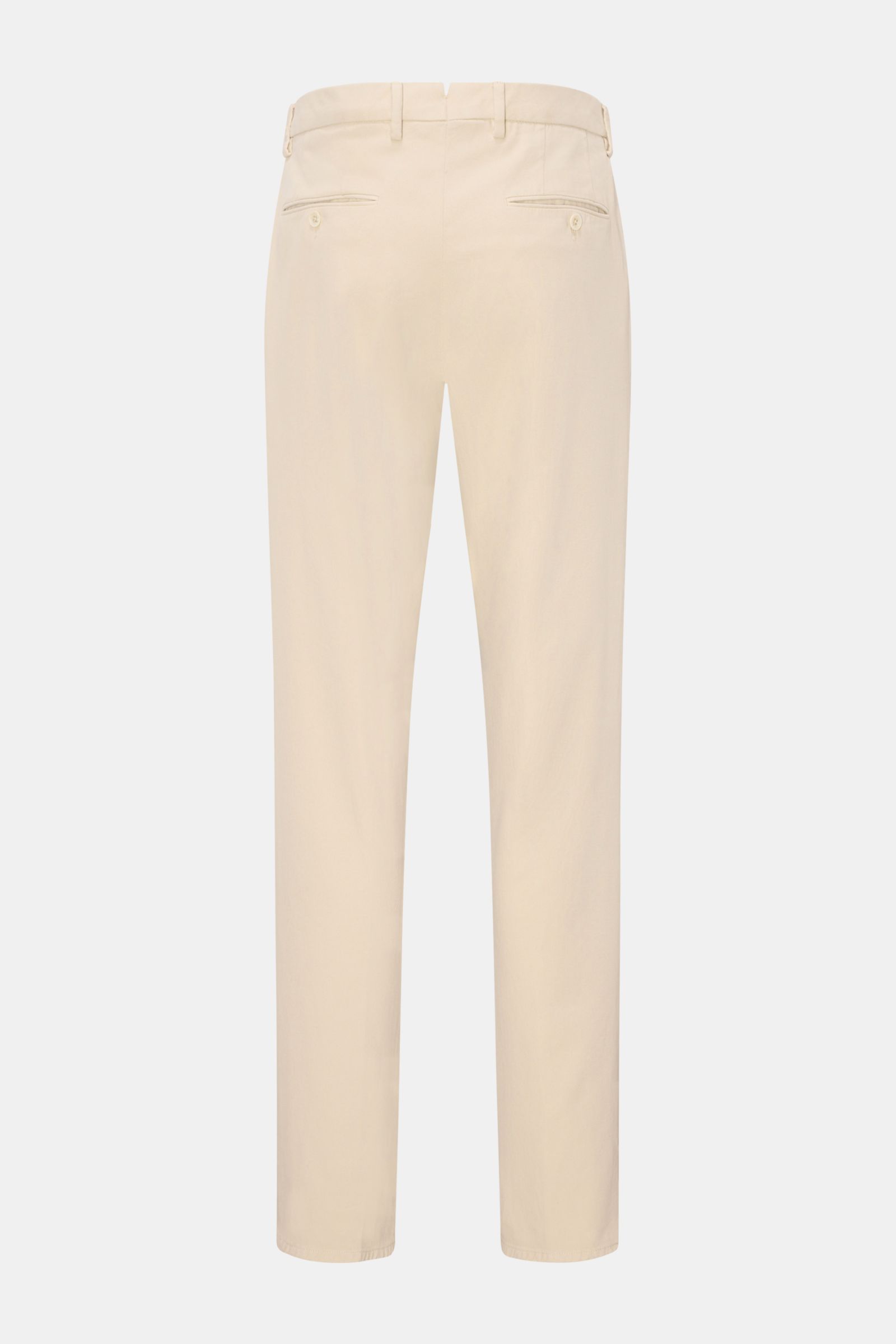 GTA Chino 'Federico' sand von hinten, Twill aus Baumwolle mit Cashmere, sehr weicher Griff, Regular Fit, leicht schmal zulaufend, Reißverschluss, Bundknopf, einfache Bundfalte, elastischer Bund, französische Taschen, paspelierte Gesäßtaschen mit Knopf.