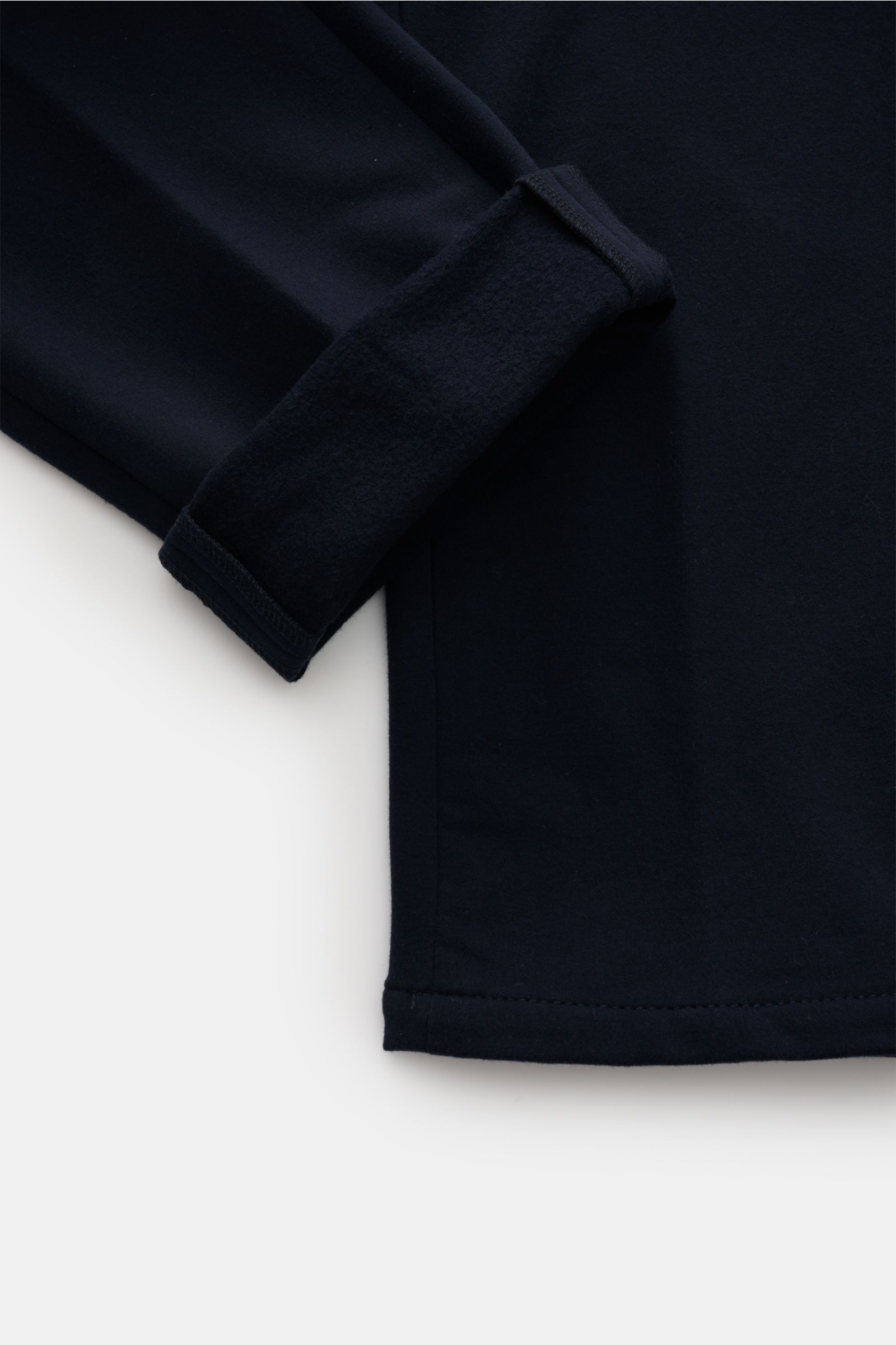 Close-up view of the cuff and lower leg of the Circolo 1901 Jersey-Hose navy, showing soft navy cotton flannel jersey fabric with stretch.

Description: Weicher Flanell-Jersey aus Baumwolle mit angenehmem Stretch-Anteil verbindet sich mit diesem außerg