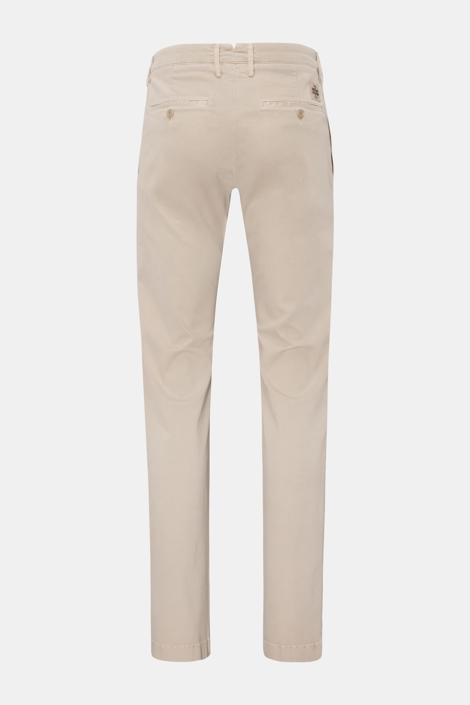 Jacob Cohen Chino 'Bobby' sand, Rückansicht, schmal zulaufender Slim Fit, Baumwoll-Twill, weicher Griff, französische Taschen, Knopf-Gesäßtaschen.