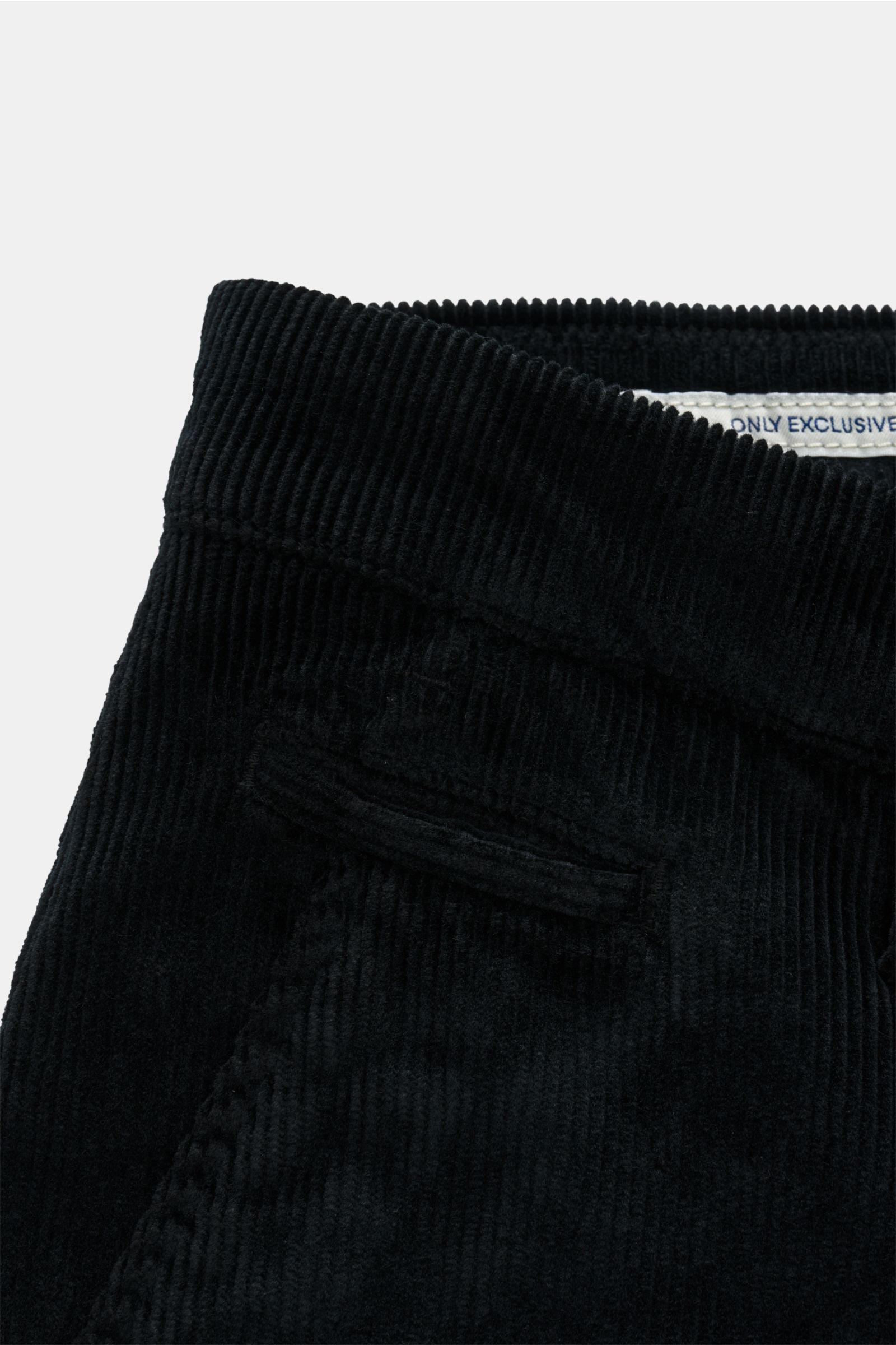 Jacob Cohen Cordhose 'Bobby' schwarz, Nahaufnahme von Bund und Tasche, elastischer Baumwoll-Modal-Cord, Slim Fit, weicher Griff.