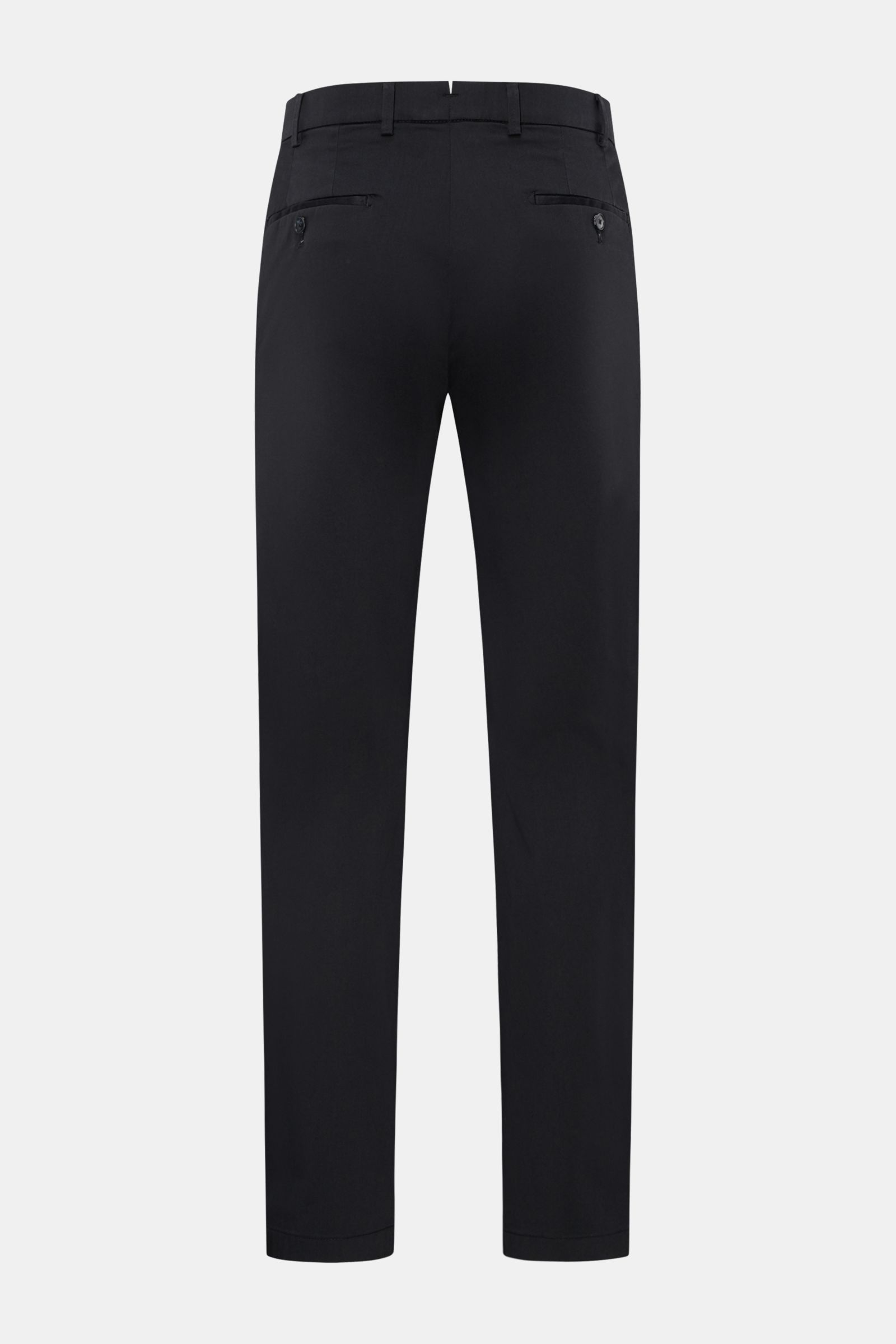 Hiltl Baumwollhose 'Parma' dark navy in Regular Fit, Rückansicht, leichte Baumwolle mit Stretch, Bundknopf, Zip Fly, französische und Gesäßtaschen.