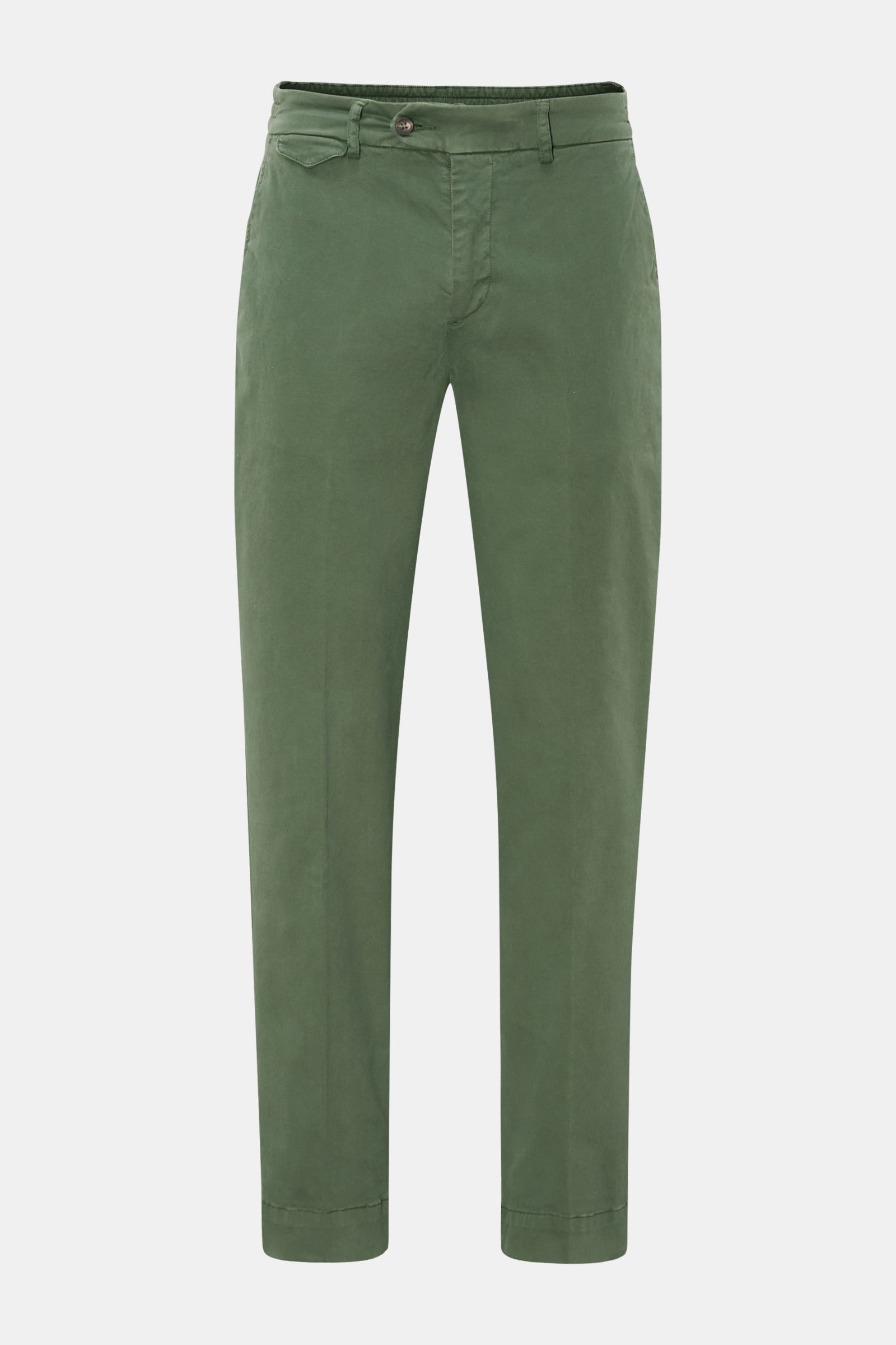 04651/ A trip in a bag Baumwollhose 'Flex' grün, knöchellang, tapered Fit, Popeline mit Stretch, frontale Ansicht, Uhrentasche, französische und geknöpfte Gesäßtaschen.
