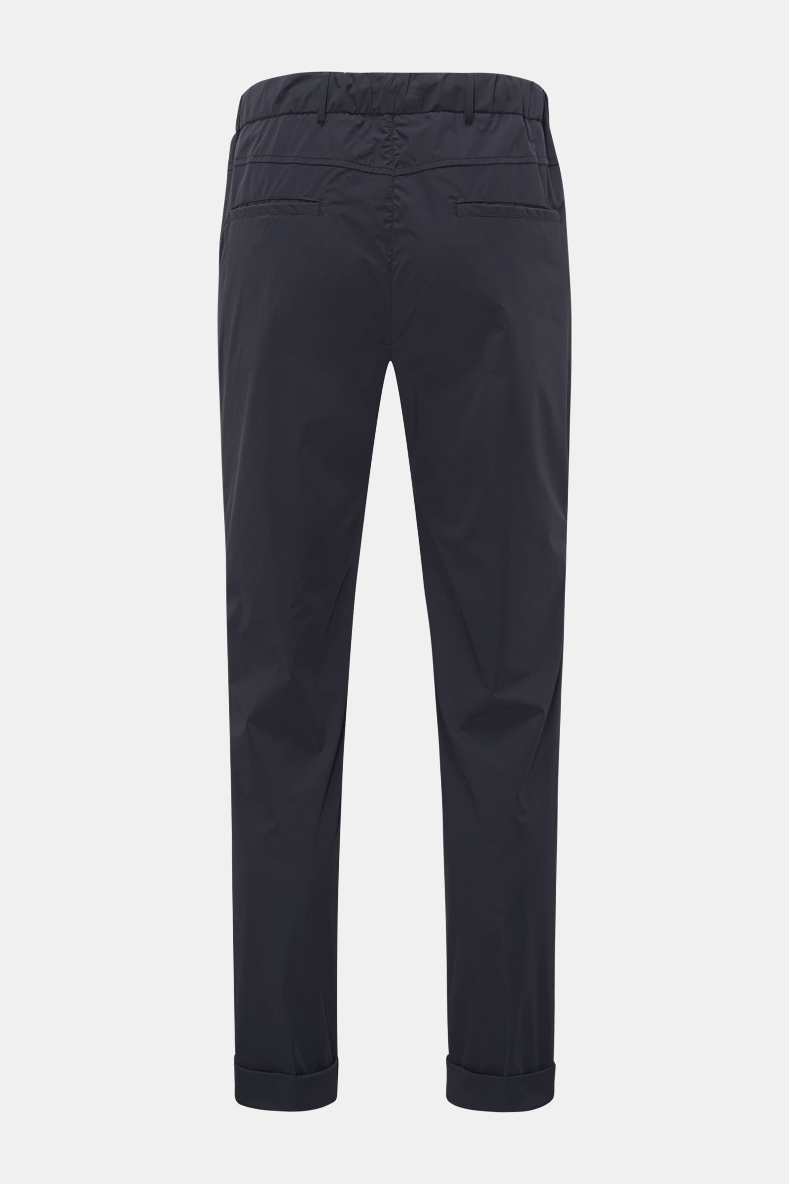 The Product is the Hero Jogpants 'Travel Pant' navy, Rückansicht, ultraleichte, bi-elastische Microfaser, Slim Fit, kurzer Schnitt, wasserabweisend.