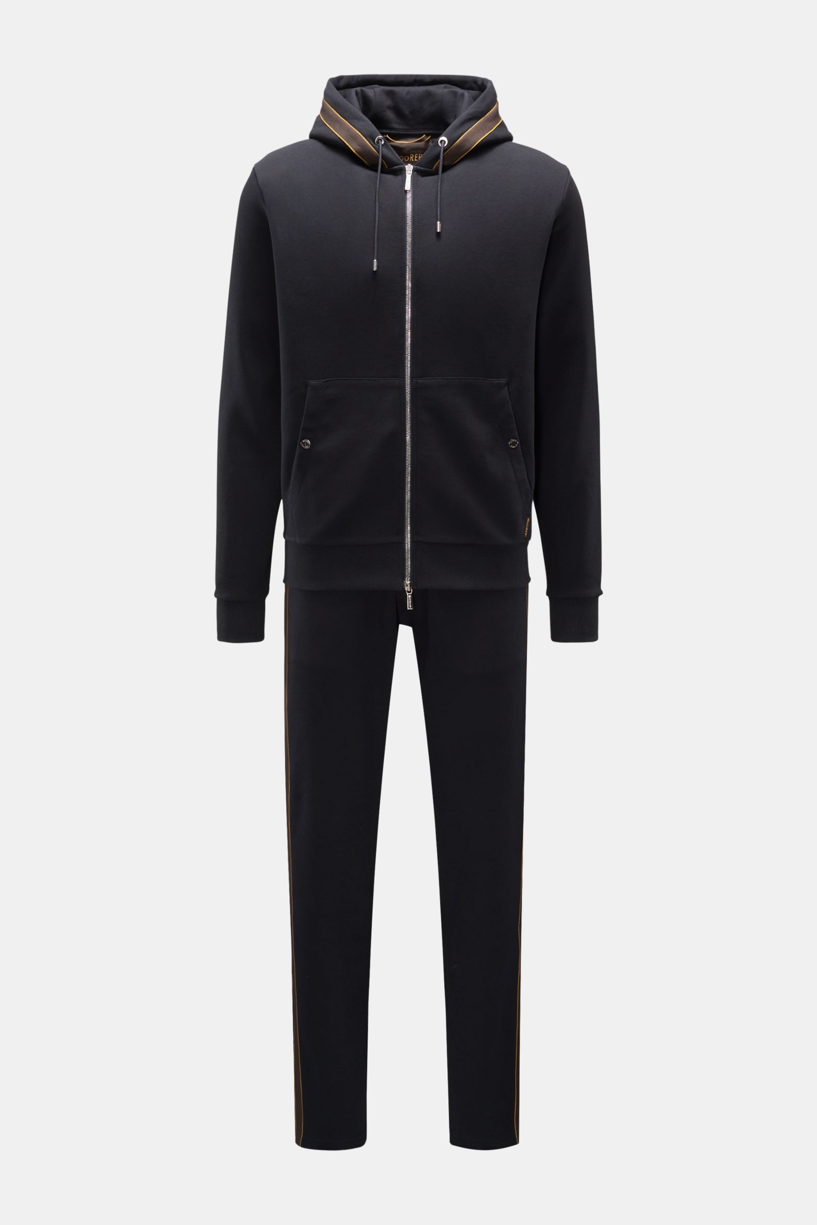 Moorer Sweathose 'Jaiden' dark navy frontal fotografiert, Slim Fit mit elastischem Bund, Seitenstreifen, französischen Taschen, Druckknopf-Gesäßtasche, Sweat aus reiner Baumwolle, weicher Griff.