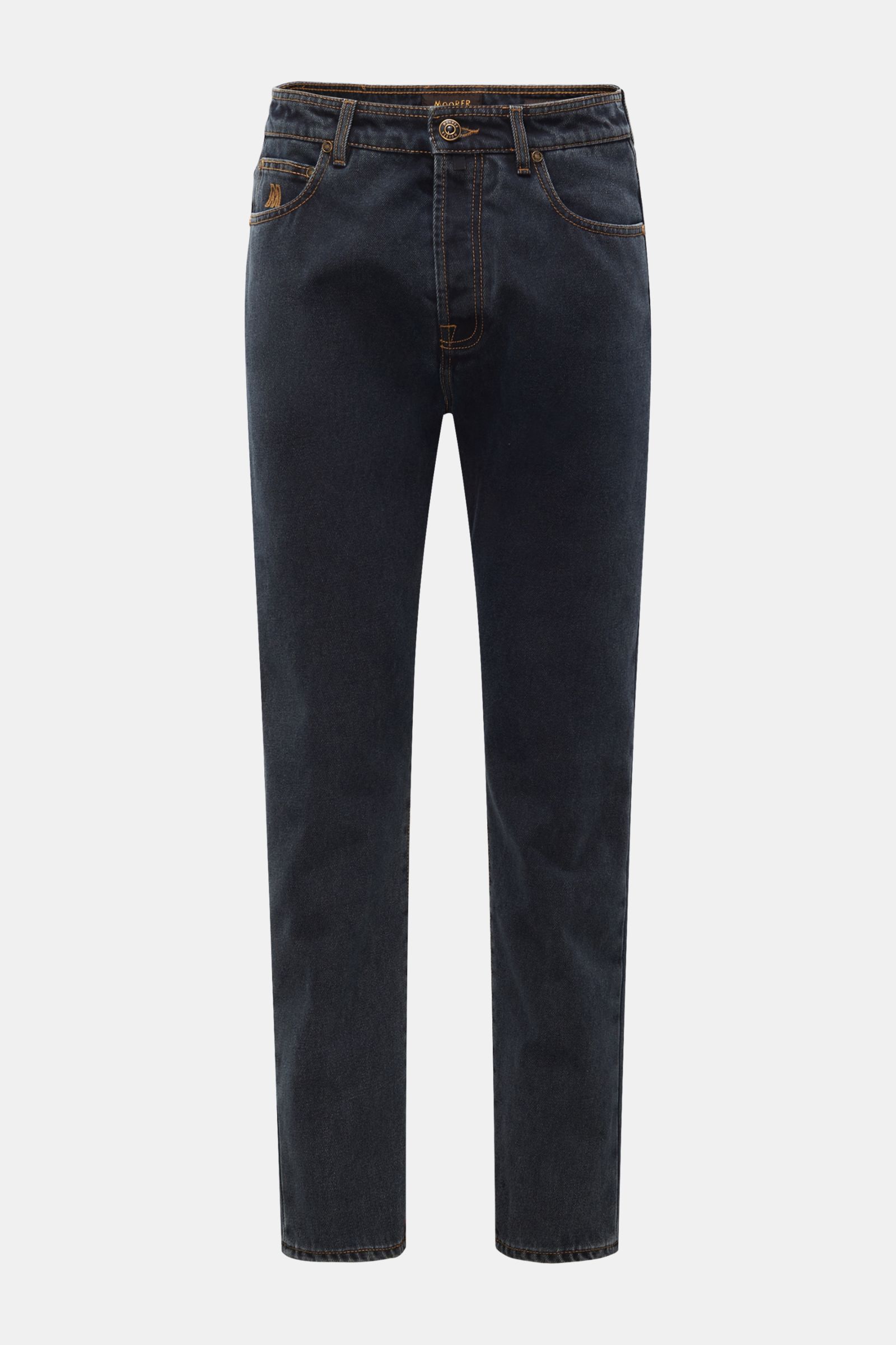 Moorer Jeans 'Woody' dunkelgrau, frontal fotografiert, Denim aus reiner Baumwolle, leicht griffig, Used-Waschung, Tapered Fit, kurzer Schnitt, Button Fly, Five-Pocket-Stil, Münztasche mit Sticklogo, Gesäßtaschen mit Stitching, kontrastfarbenes Leather-Pat