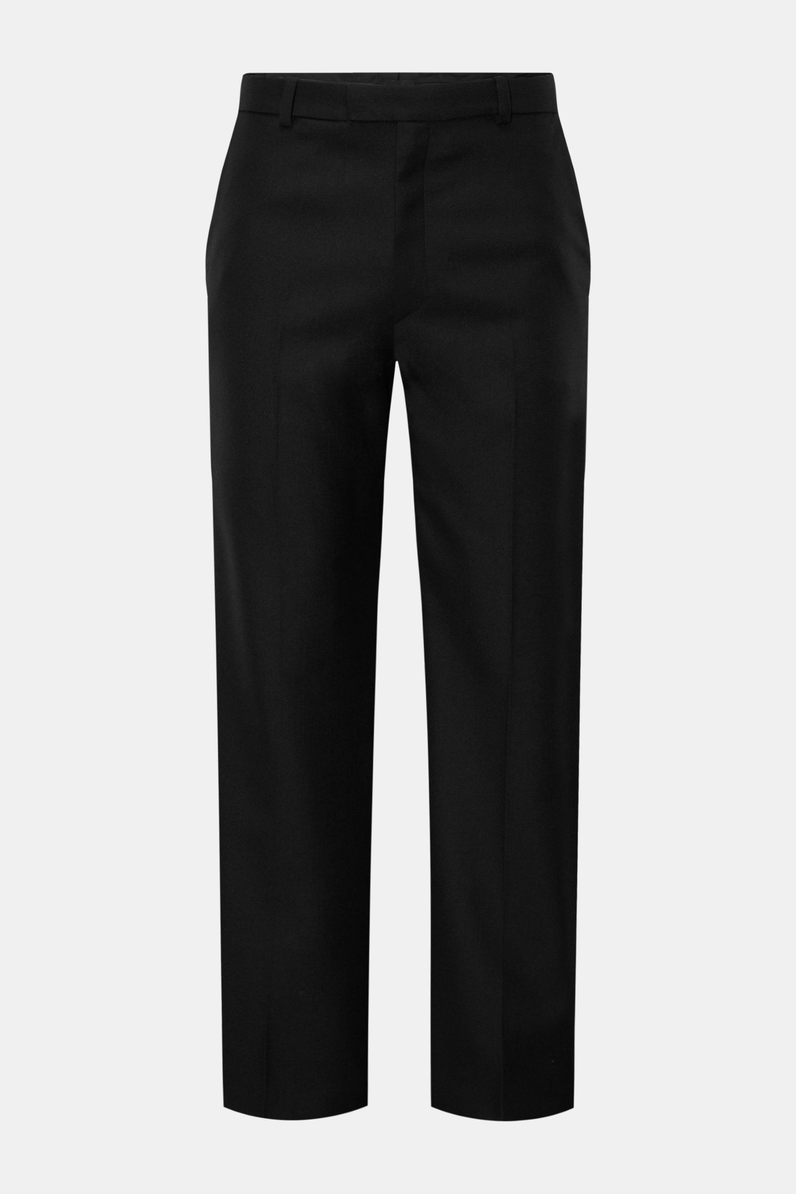 Front view of A.P.C. Hose 'Jim' schwarz, a stylish black tapered fit trouser with regular thigh width, made from wool and microfiber, featuring a zip and slide button, French pockets, and welted back pockets. Stilvoller Klassiker: Die Hose 'Jim' von A.P.C