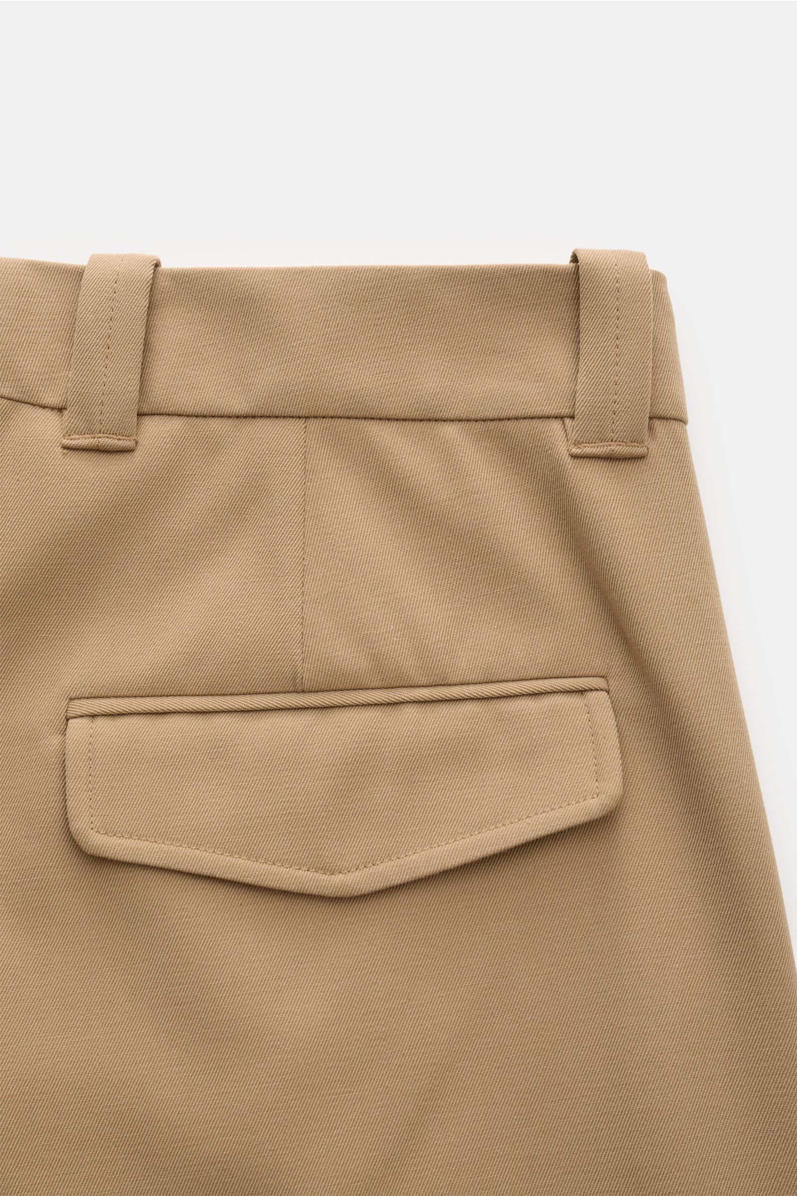 A.P.C. Hose 'Renato' camel aus Woll-Microfaser-Mix mit hoher Bundhöhe, französischer Tasche, Patte, Zip Fly, Bundknopf, knöchellang, Tapered Fit.