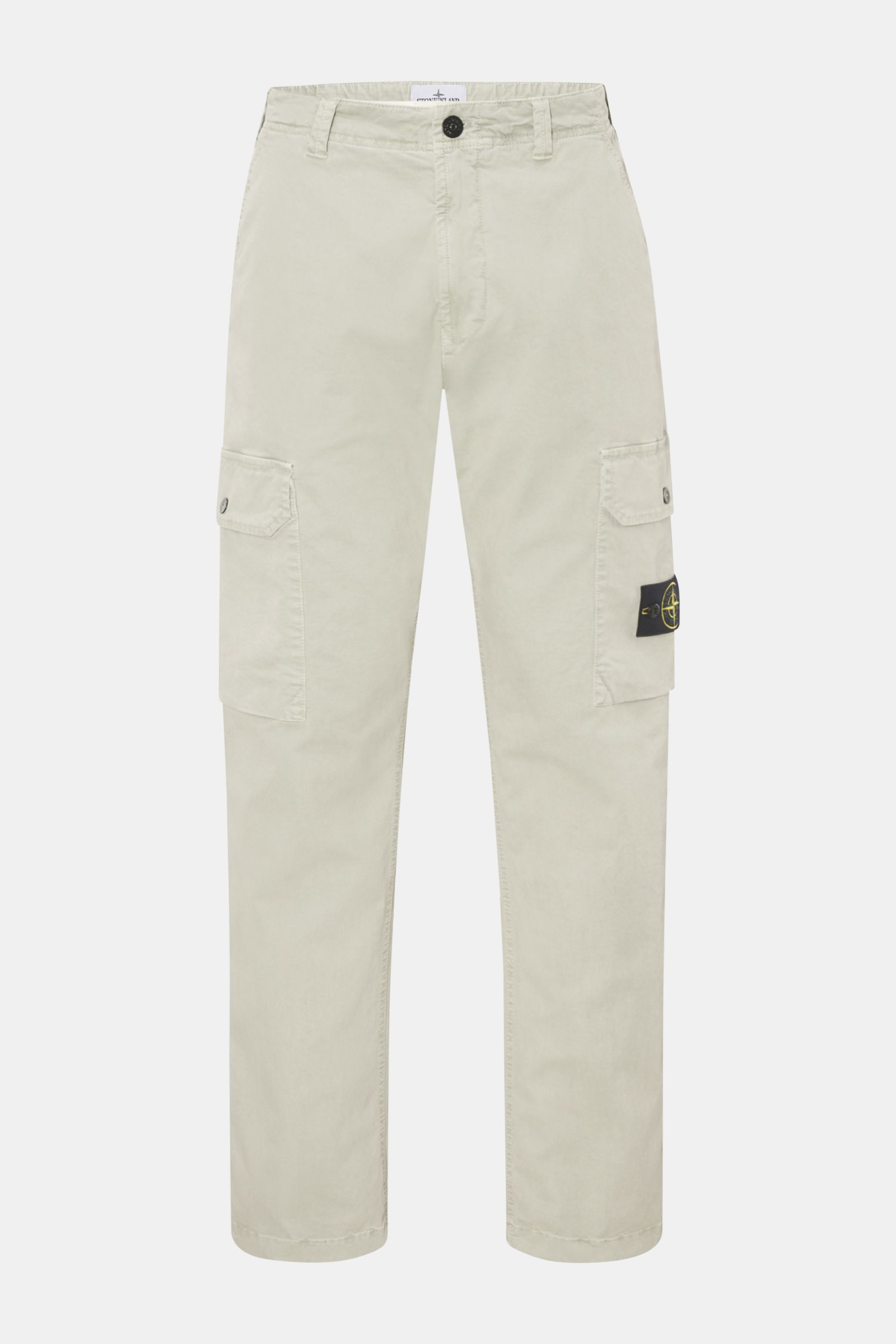 Stone Island Cargohose salbei, frontale Ansicht, knöchellang, elastische Baumwolle, weicher Griff, robuste Qualität, aufgesetzte Cargotaschen, Kompass-Badge.